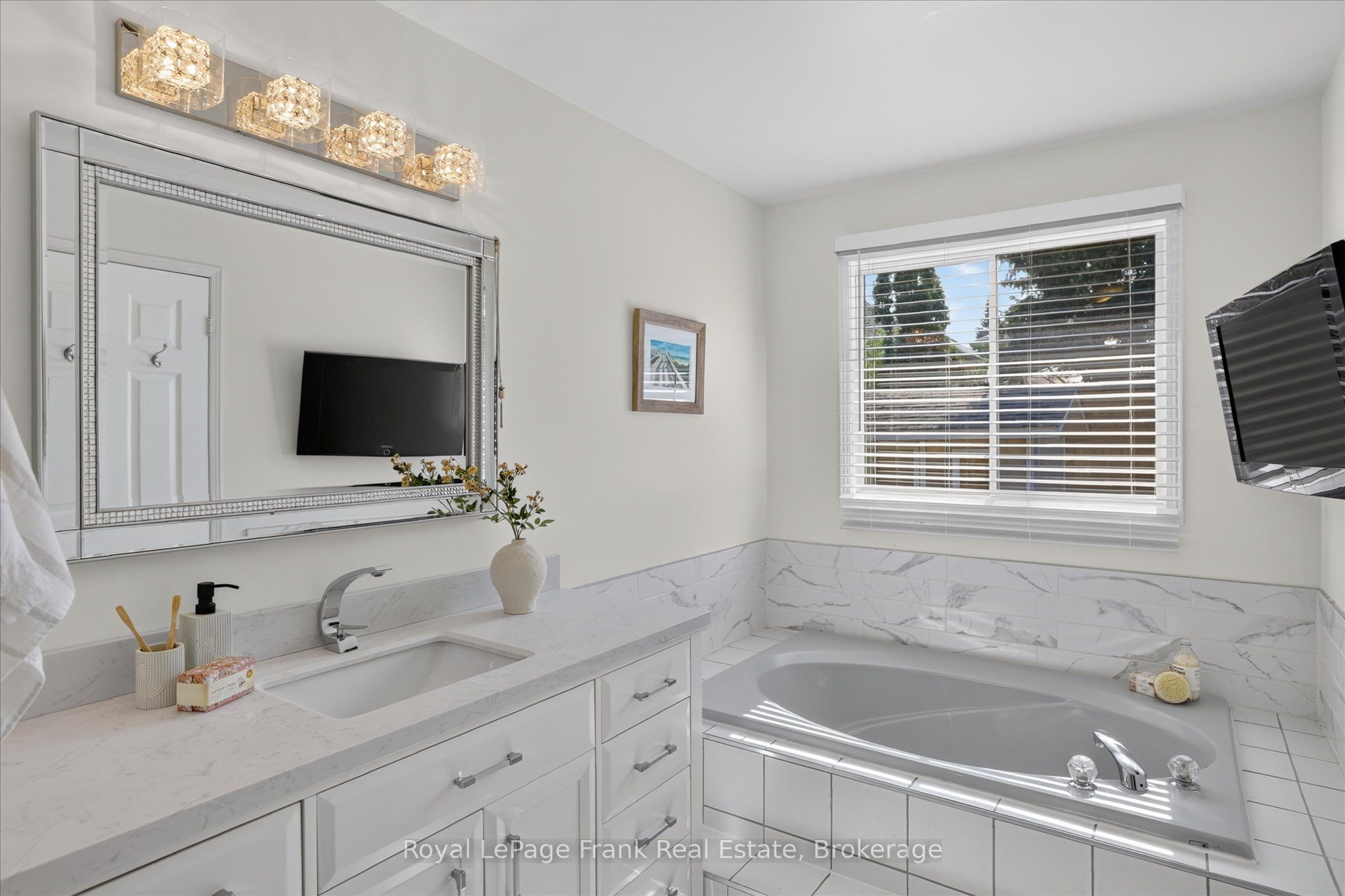 1465 Wildlark Drive Property Photo 16