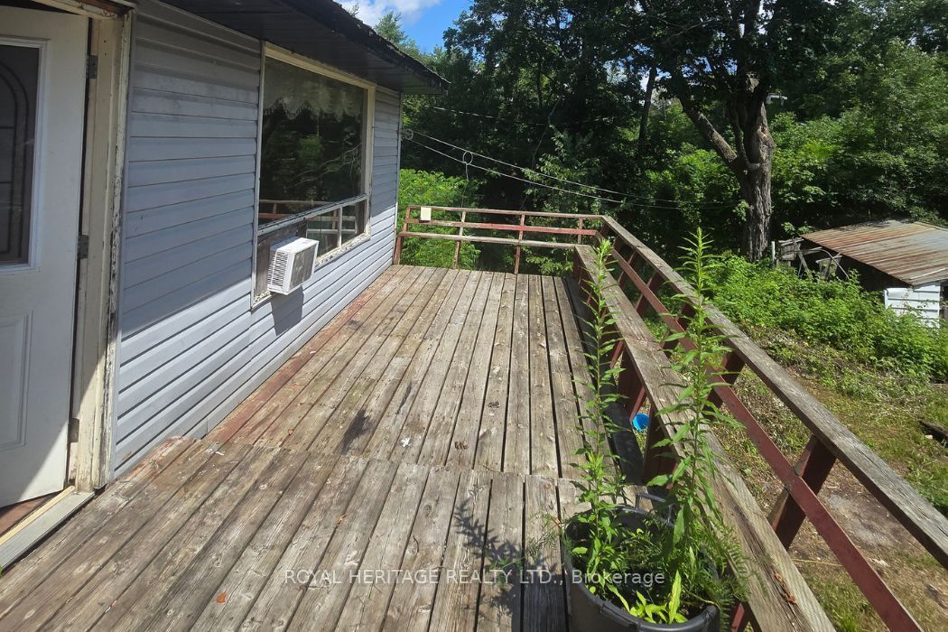 1590 Elm Tree Road Property Photo 2