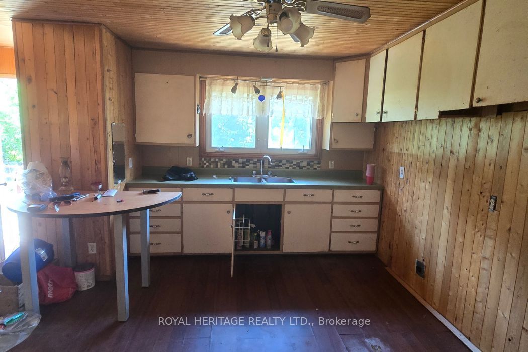 1590 Elm Tree Road Property Photo 5