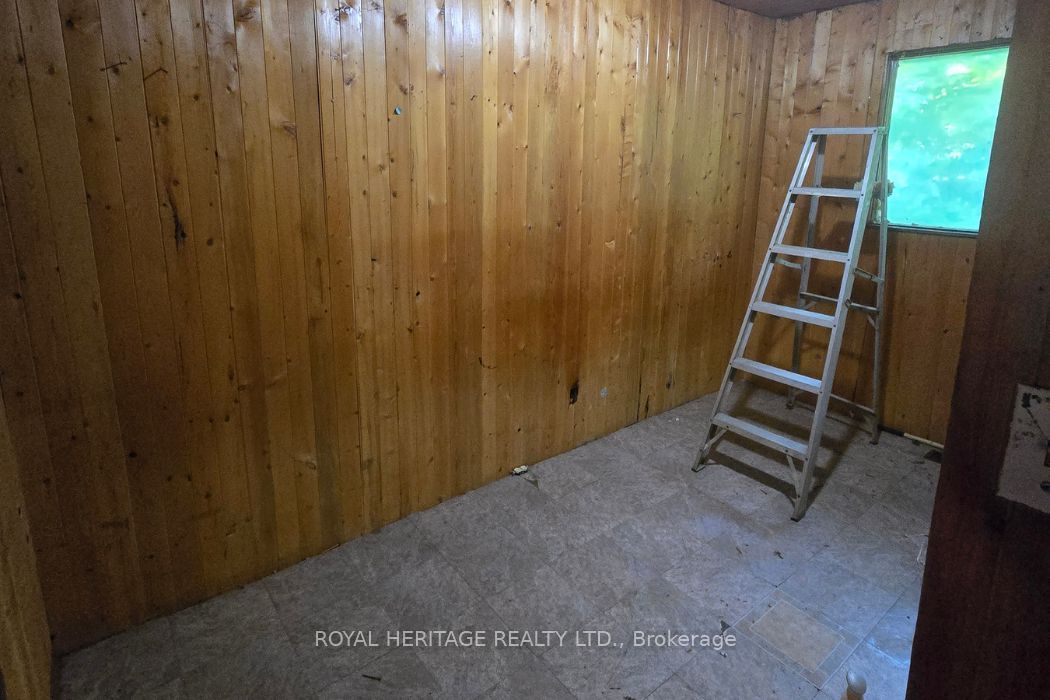 1590 Elm Tree Road Property Photo 9