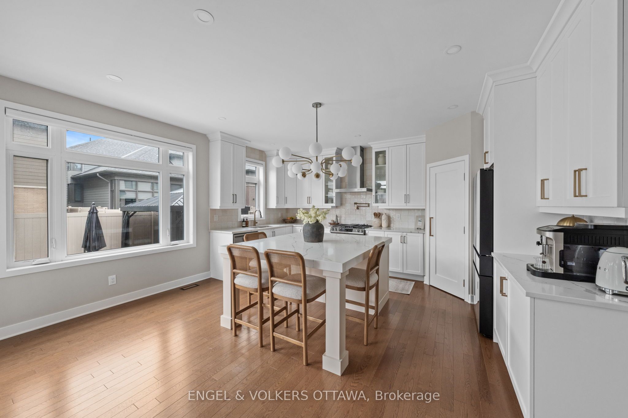 351 Shuttleworth Drive Property Photo 14