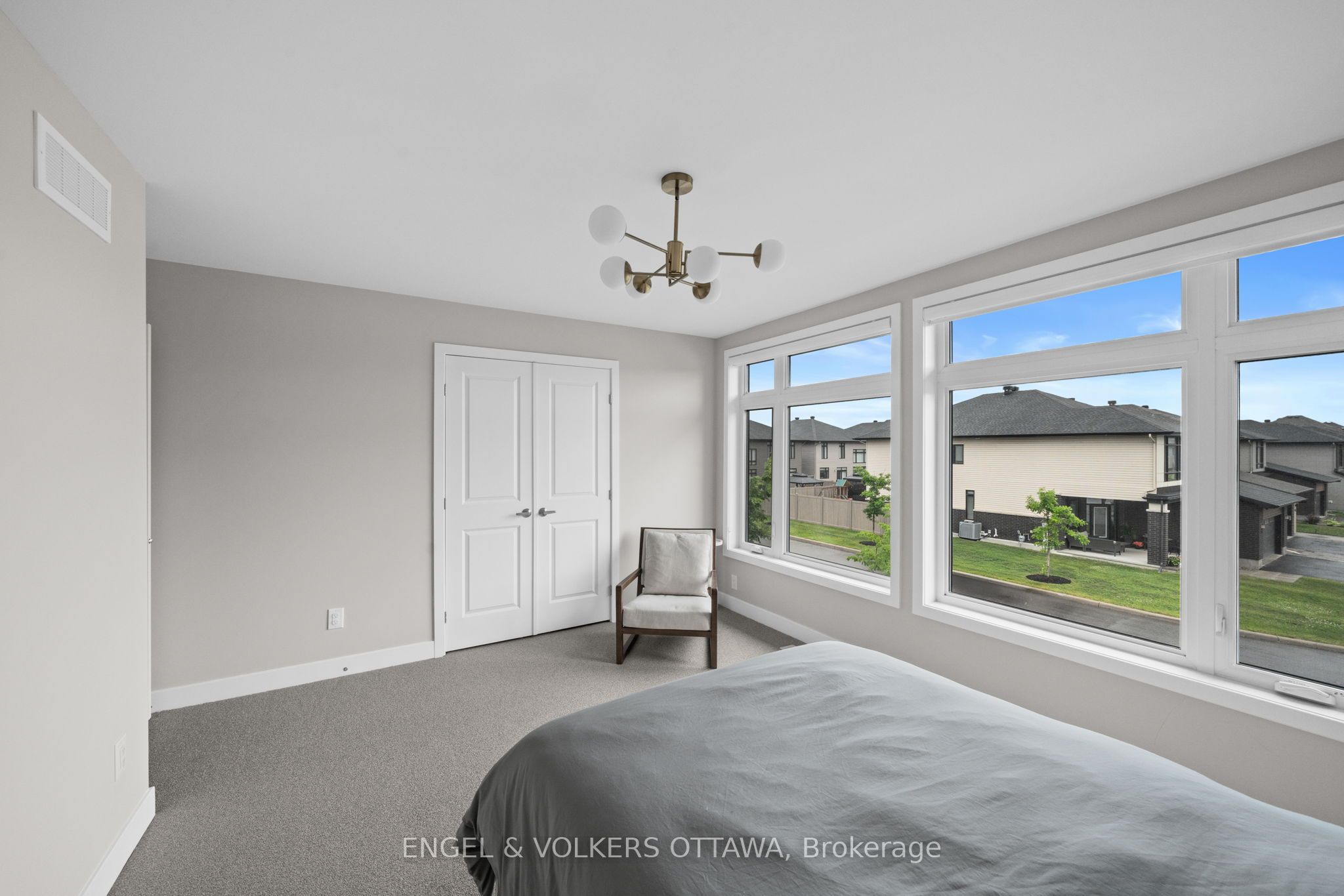 351 Shuttleworth Drive Property Photo 34