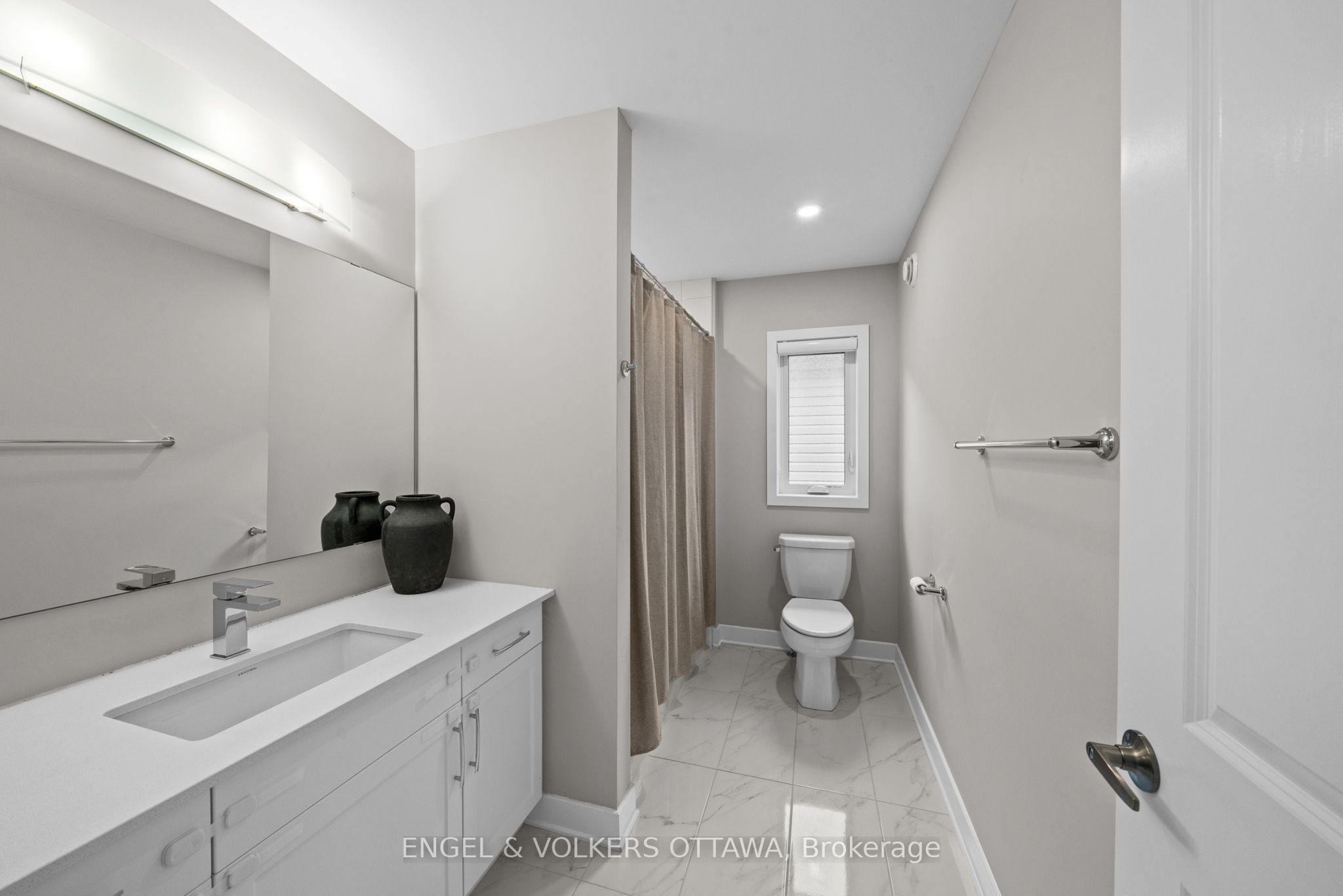 351 Shuttleworth Drive Property Photo 35