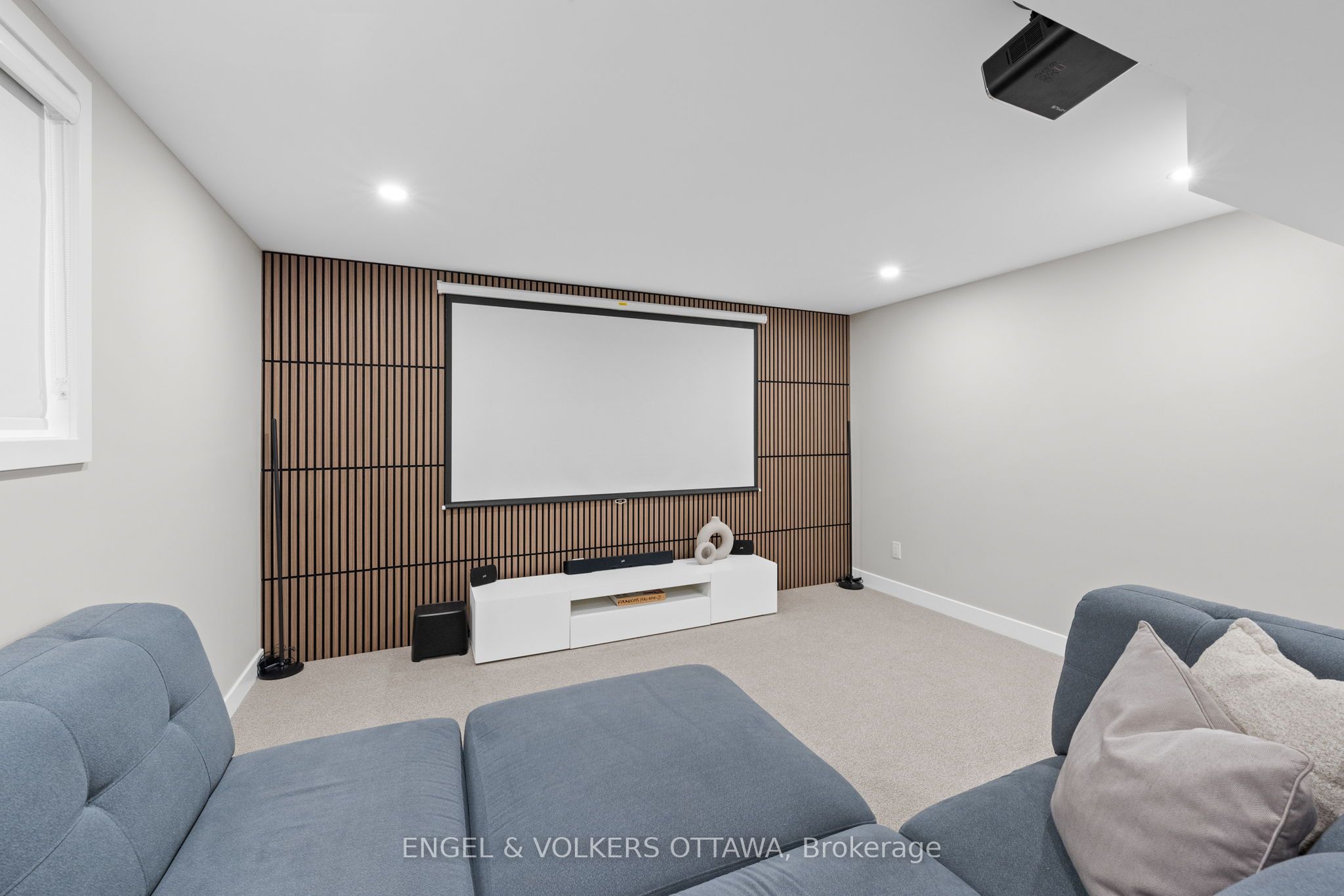 351 Shuttleworth Drive Property Photo 41