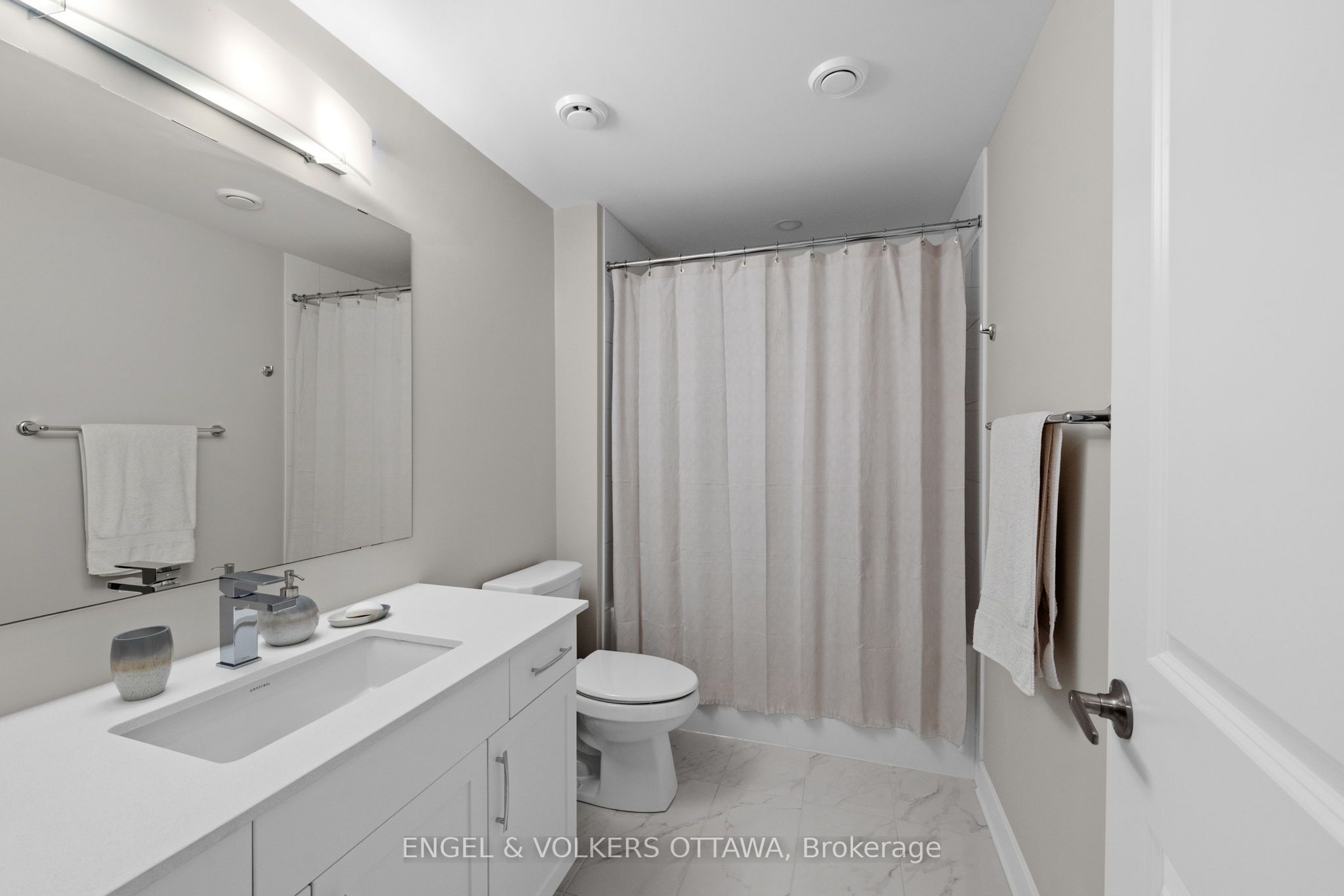 351 Shuttleworth Drive Property Photo 42