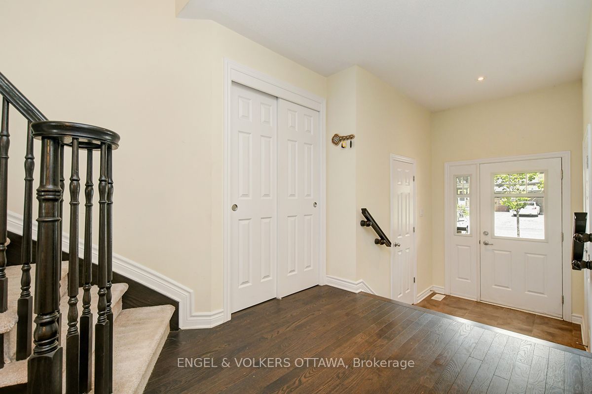 561 Petrichor Crescent Property Photo 2