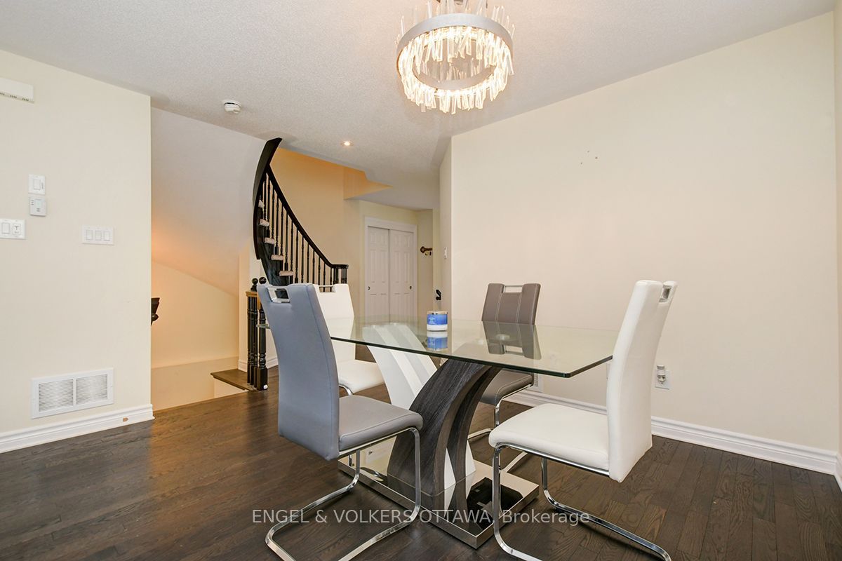 561 Petrichor Crescent Property Photo 5