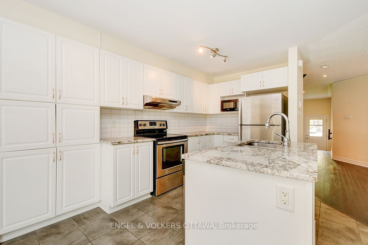 561 Petrichor Crescent Property Photo 7