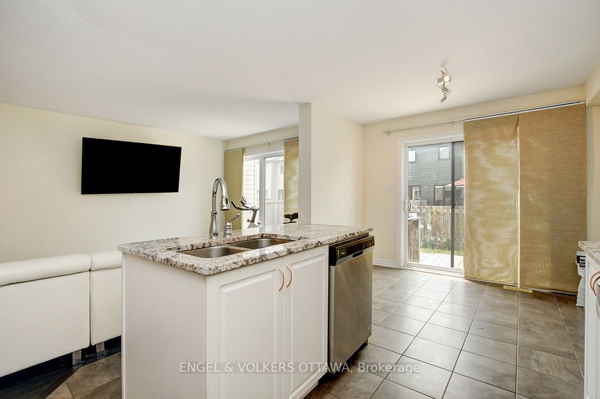 561 Petrichor Crescent Property Photo 9