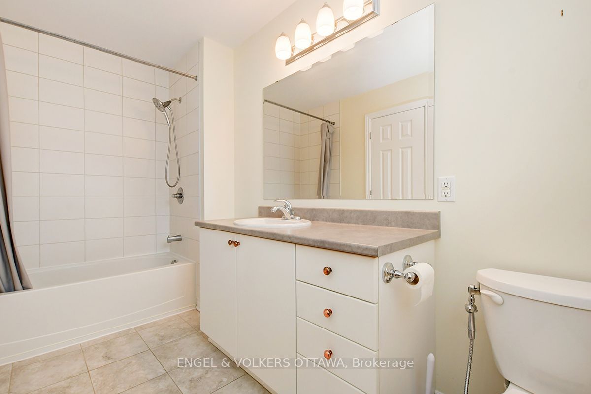 561 Petrichor Crescent Property Photo 14