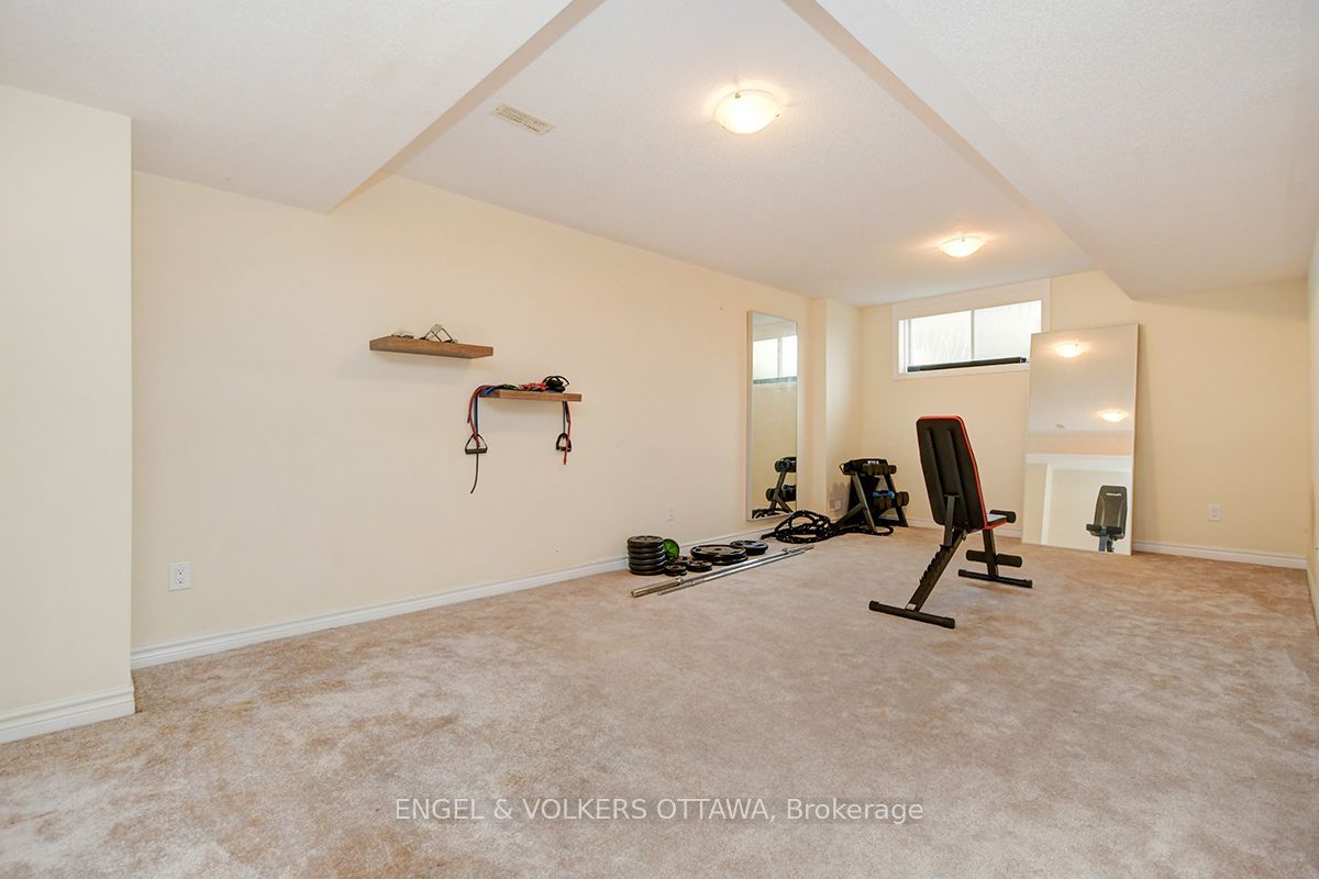 561 Petrichor Crescent Property Photo 18