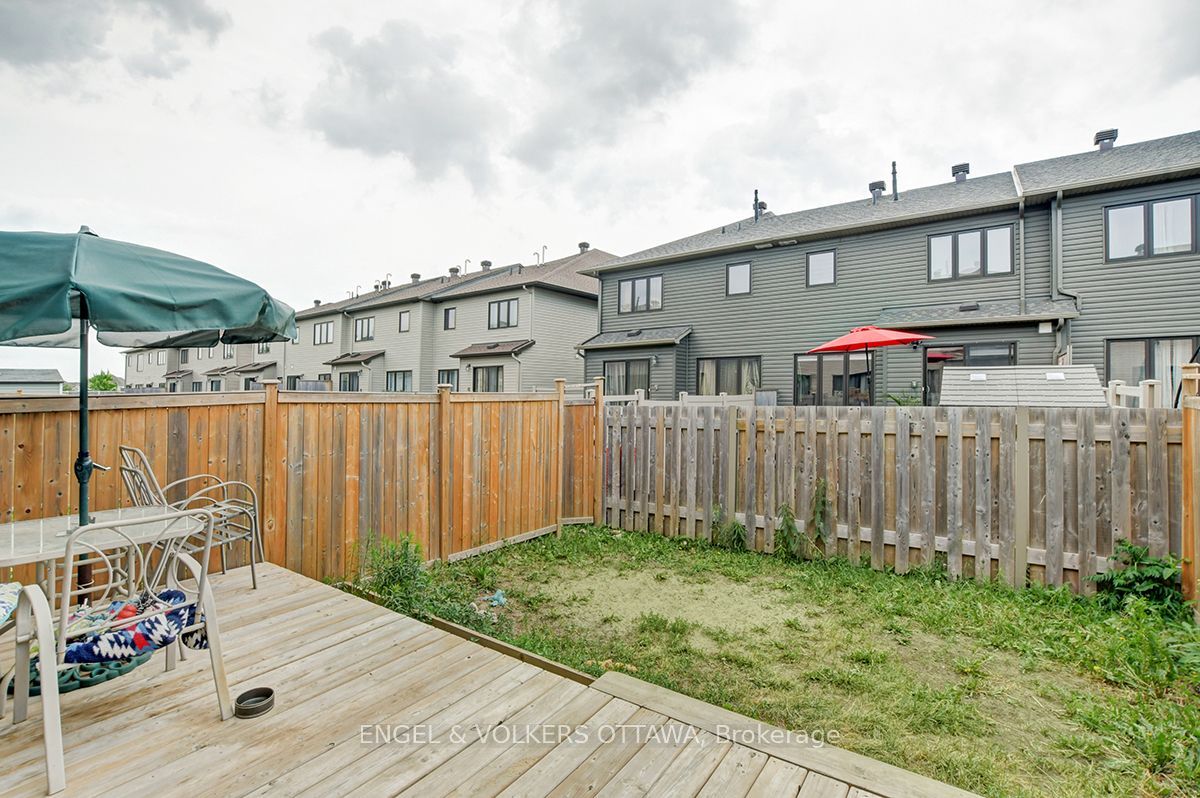 561 Petrichor Crescent Property Photo 20