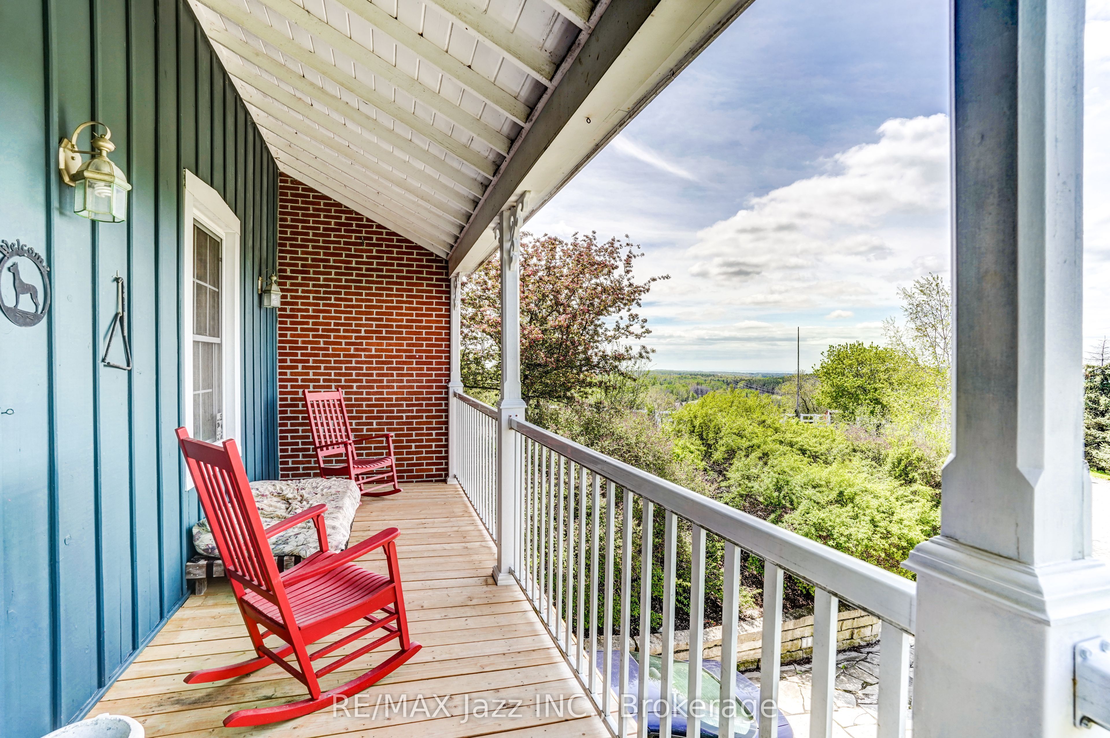 6300 6th Line Property Photo 4