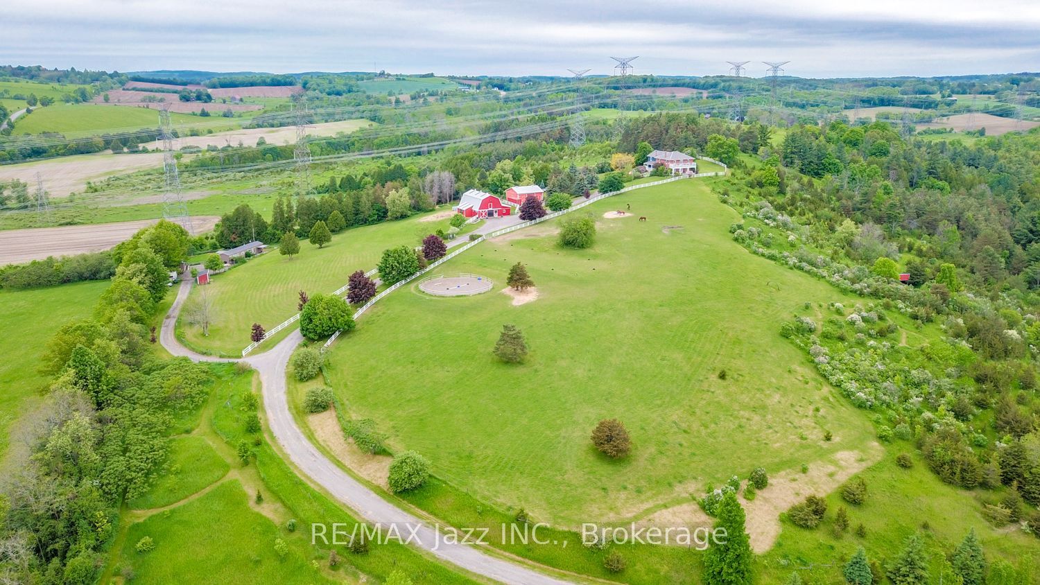 6300 6th Line Property Photo 5