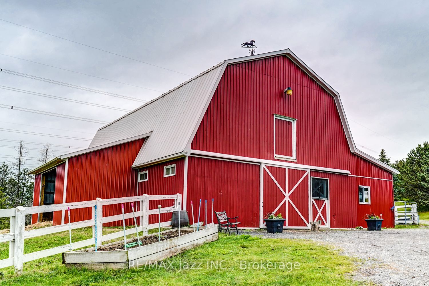 6300 6th Line Property Photo 29