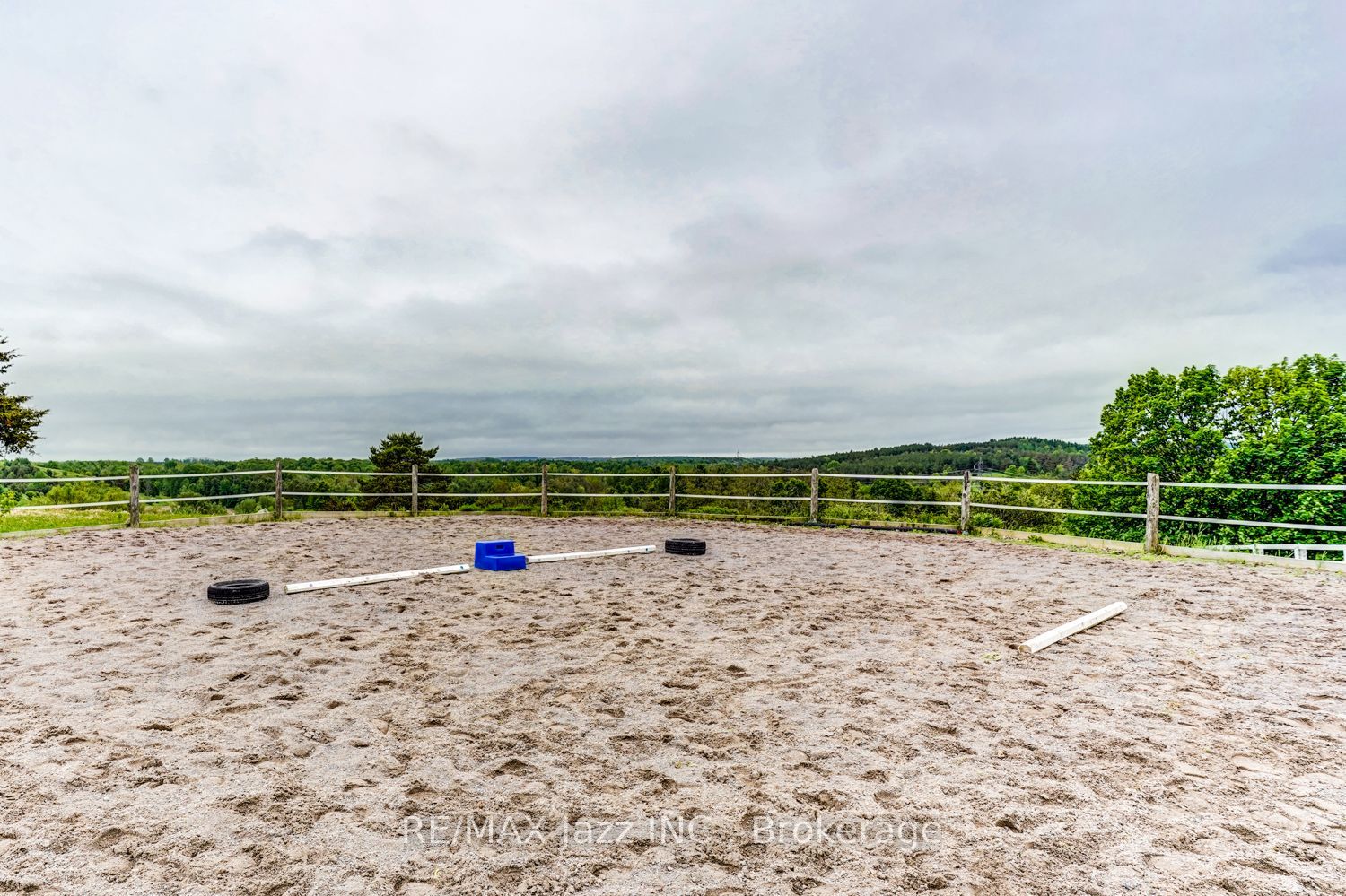 6300 6th Line Property Photo 37