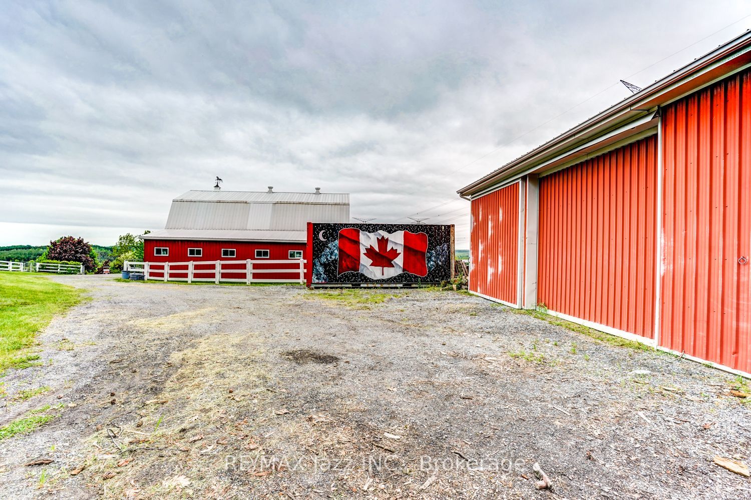 6300 6th Line Property Photo 38
