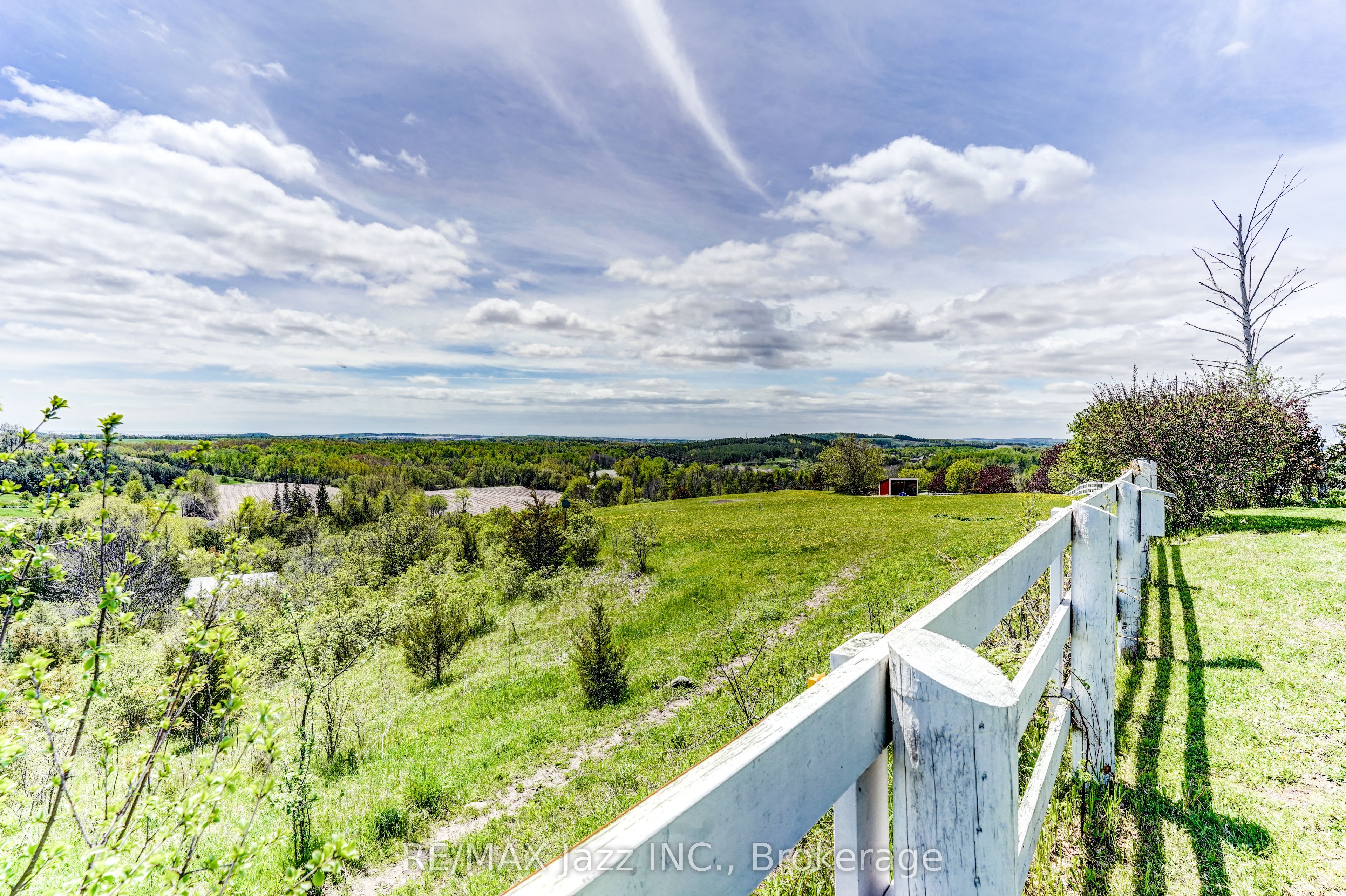 6300 6th Line Property Photo 39