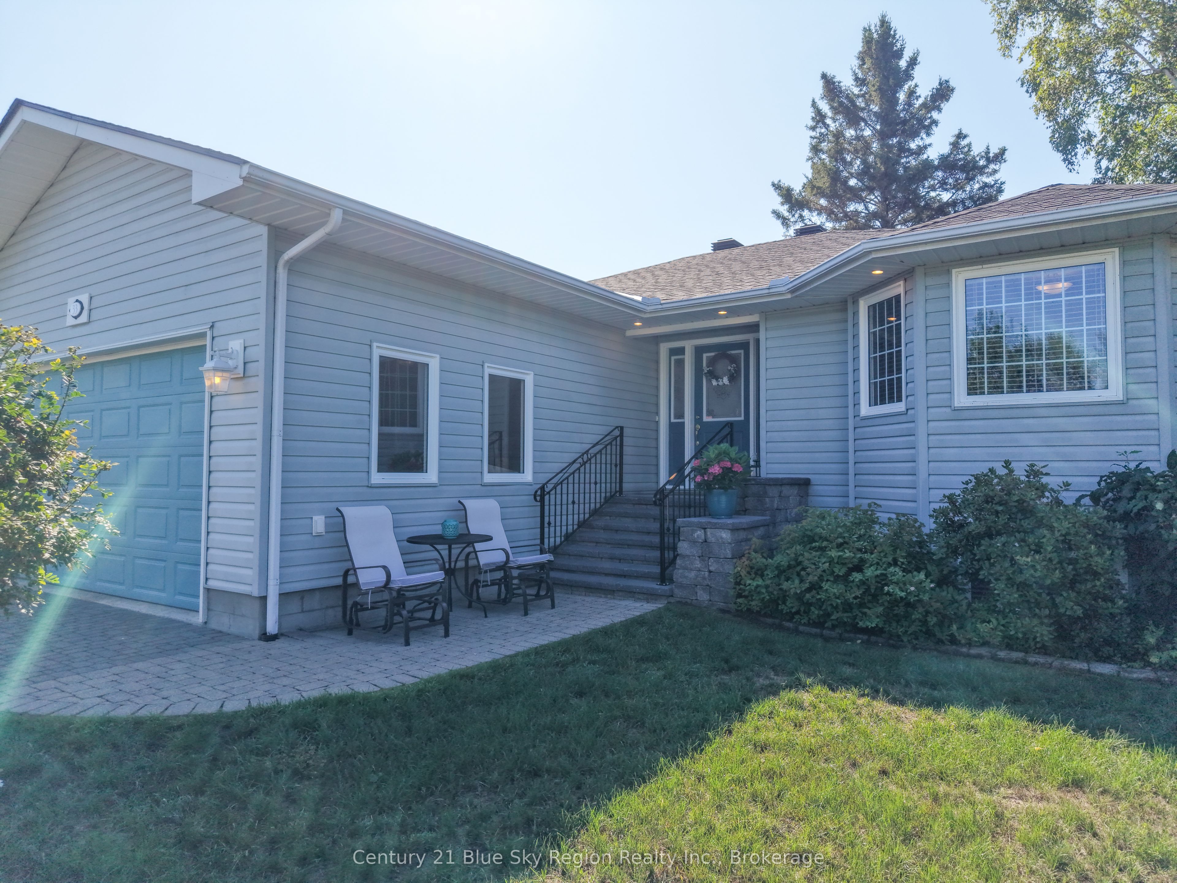 33 Golf Course Road Property Photo 3