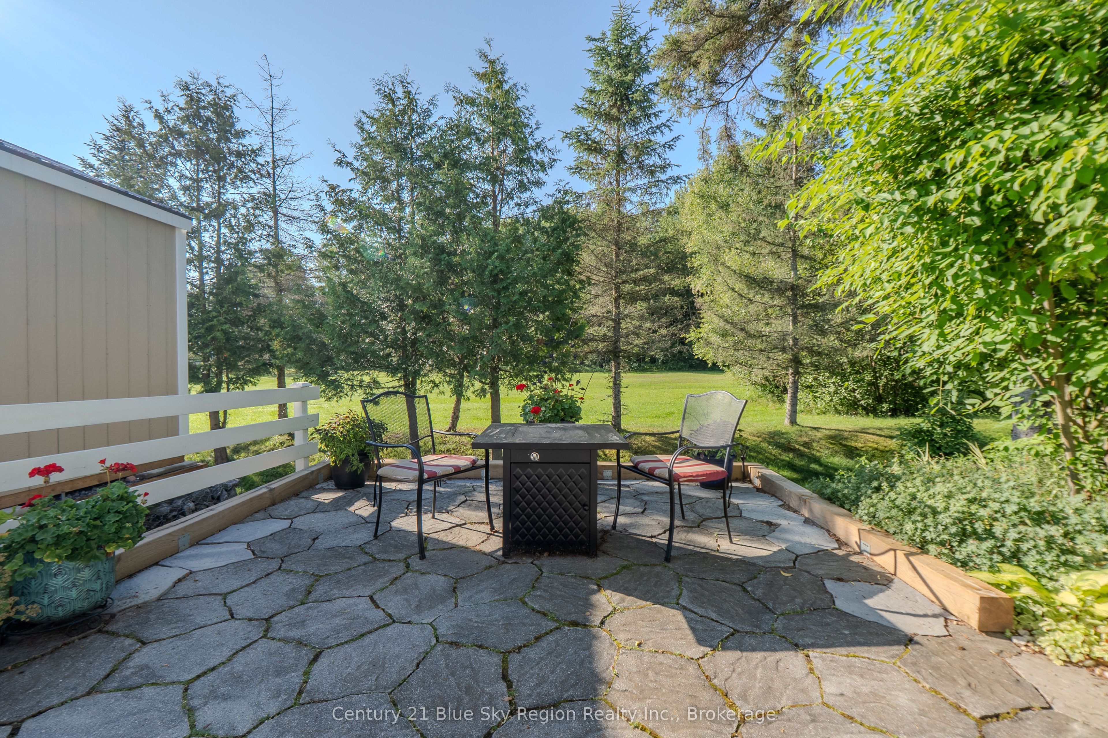 33 Golf Course Road Property Photo 35