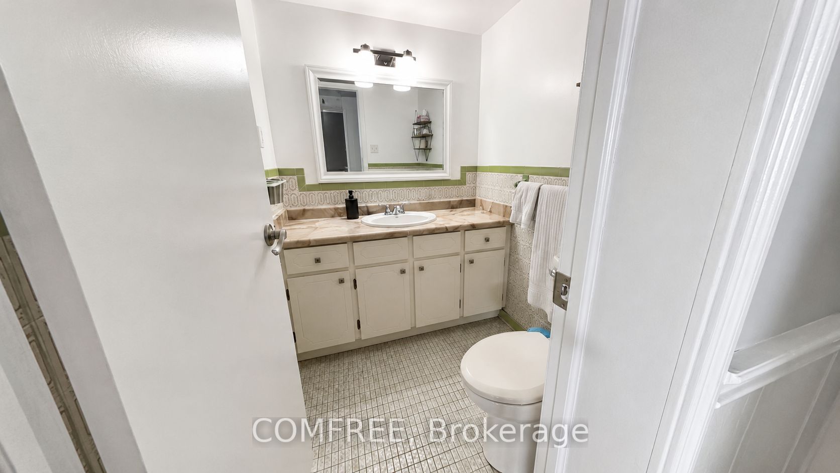 6310 Matchette Road Property Photo 24