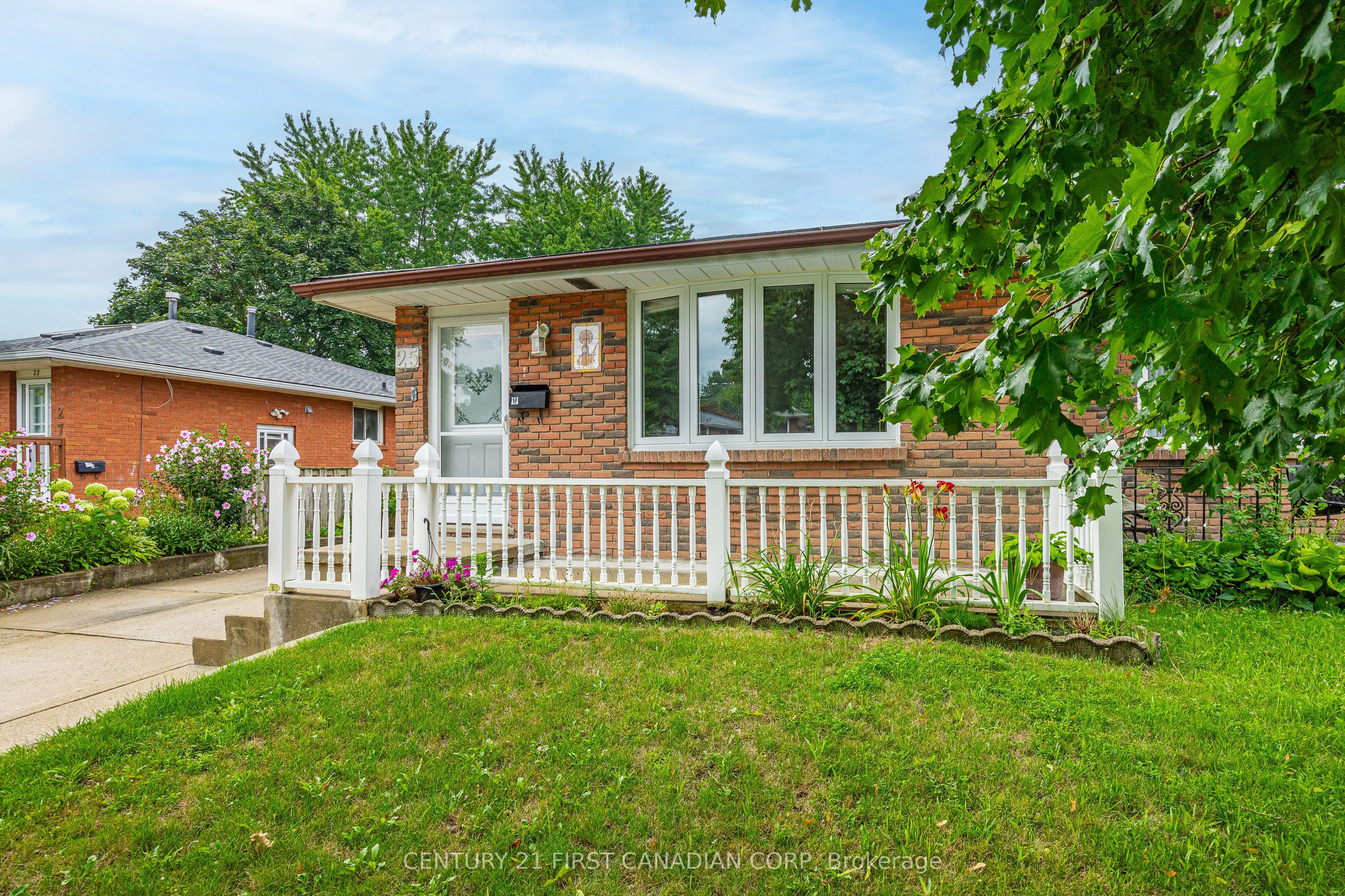 25 Noel Avenue Property Photo 1