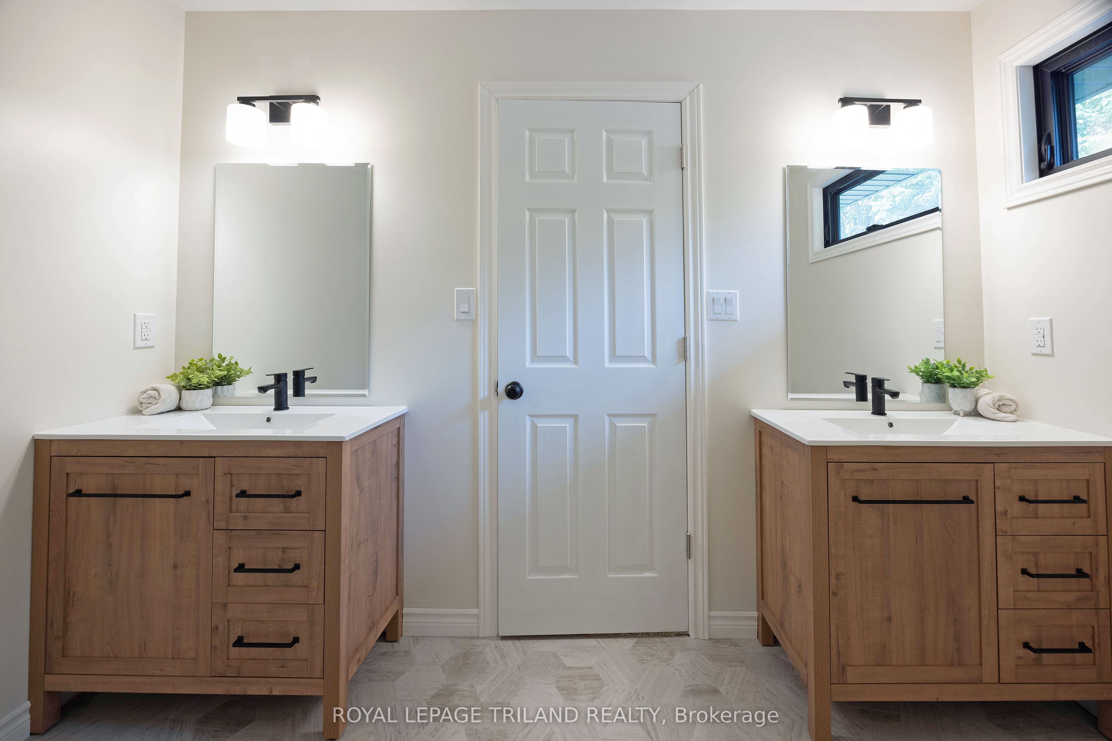 20 Woodhaven Court Property Photo 33