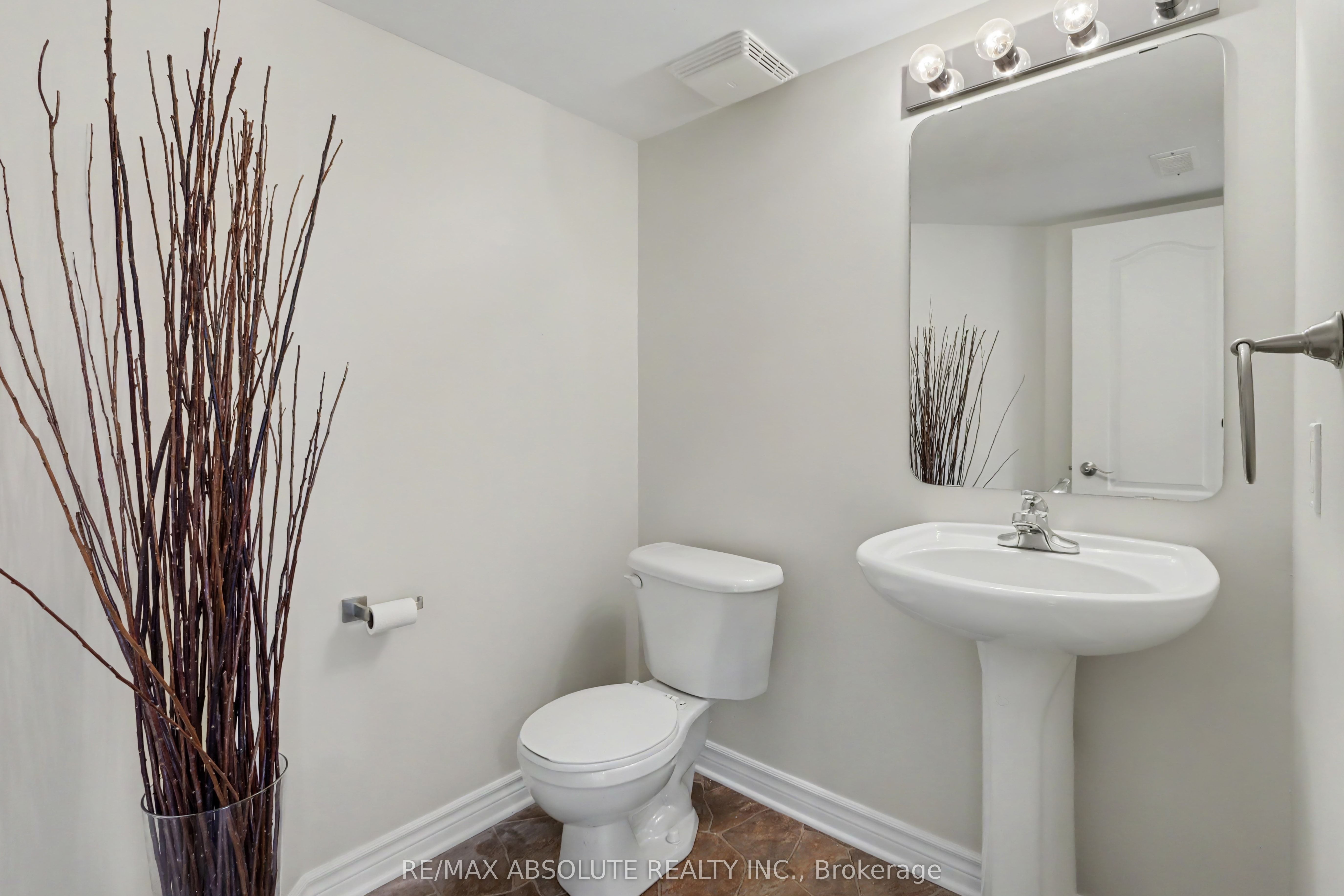 294 Cresthaven Drive Property Photo 9