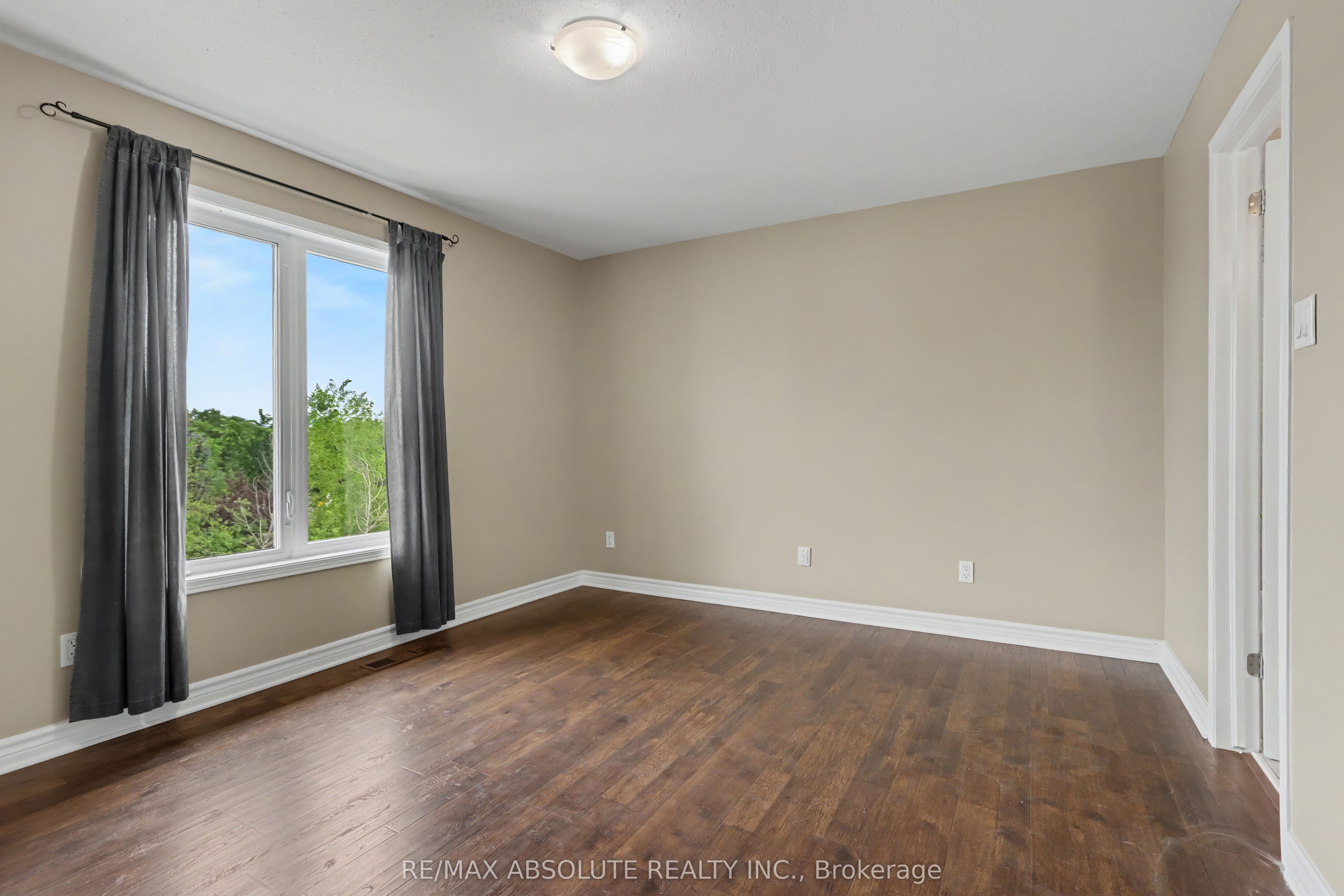 294 Cresthaven Drive Property Photo 11