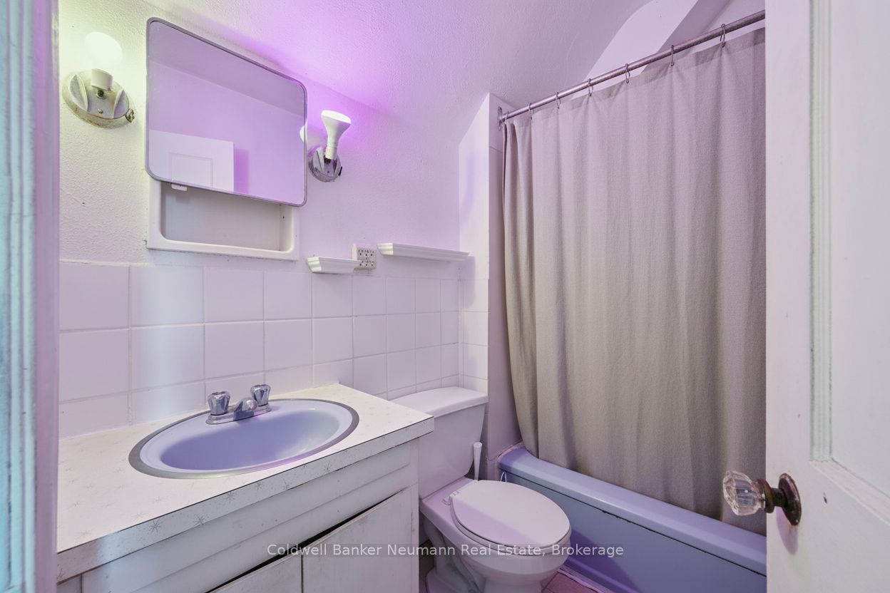 159 Glasgow Street N Property Photo 35