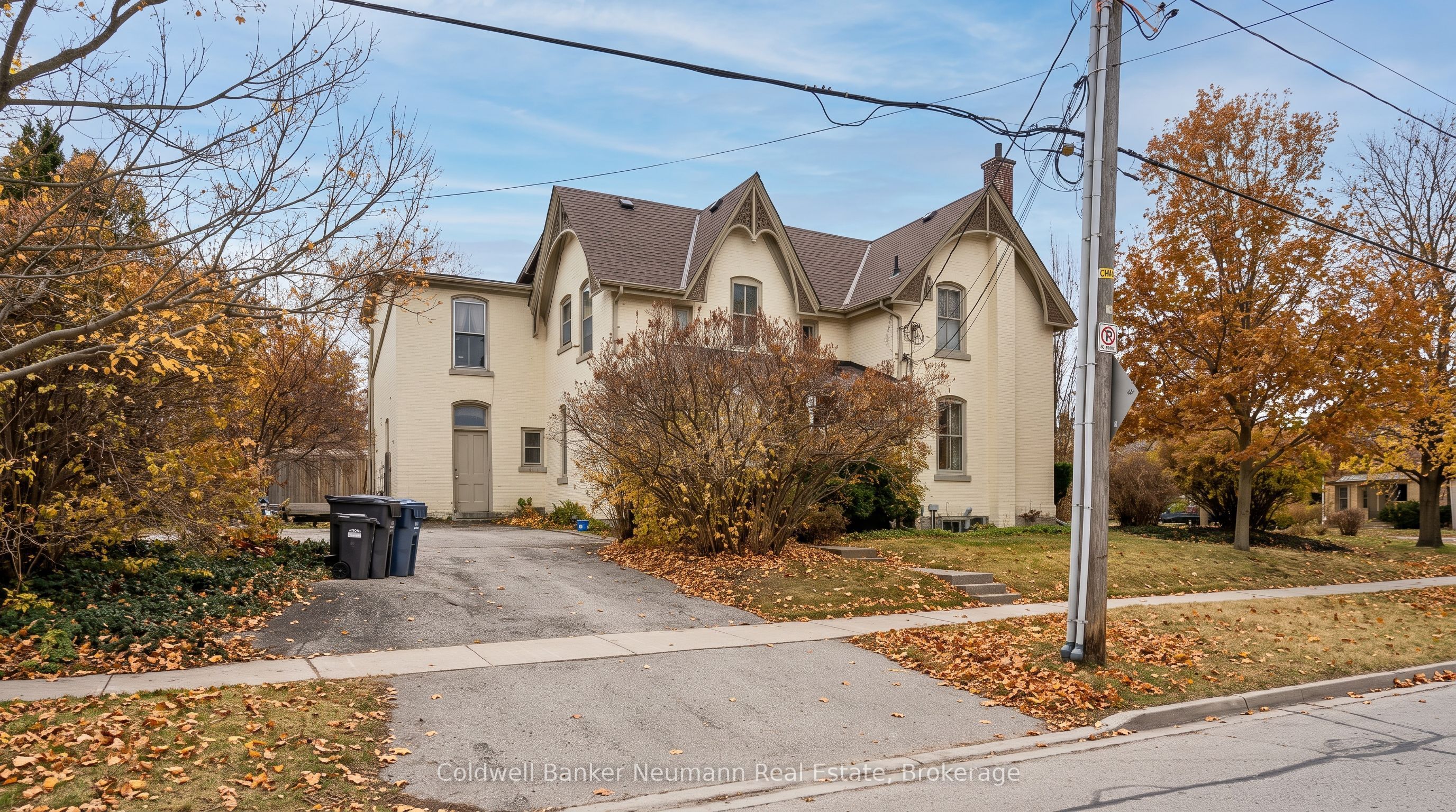 159 Glasgow Street N Property Photo 44
