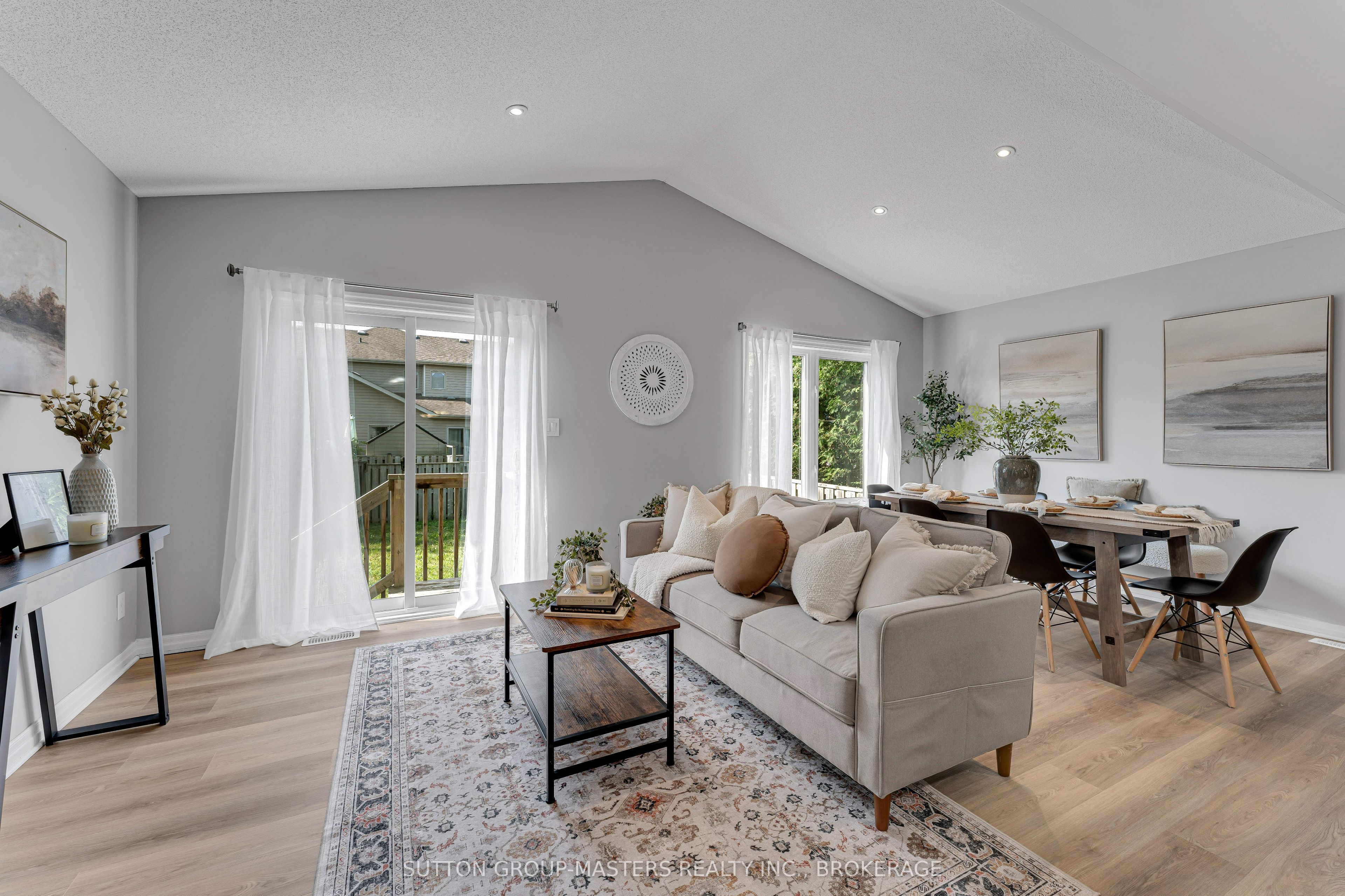 1209 Carfa Crescent Property Photo 9