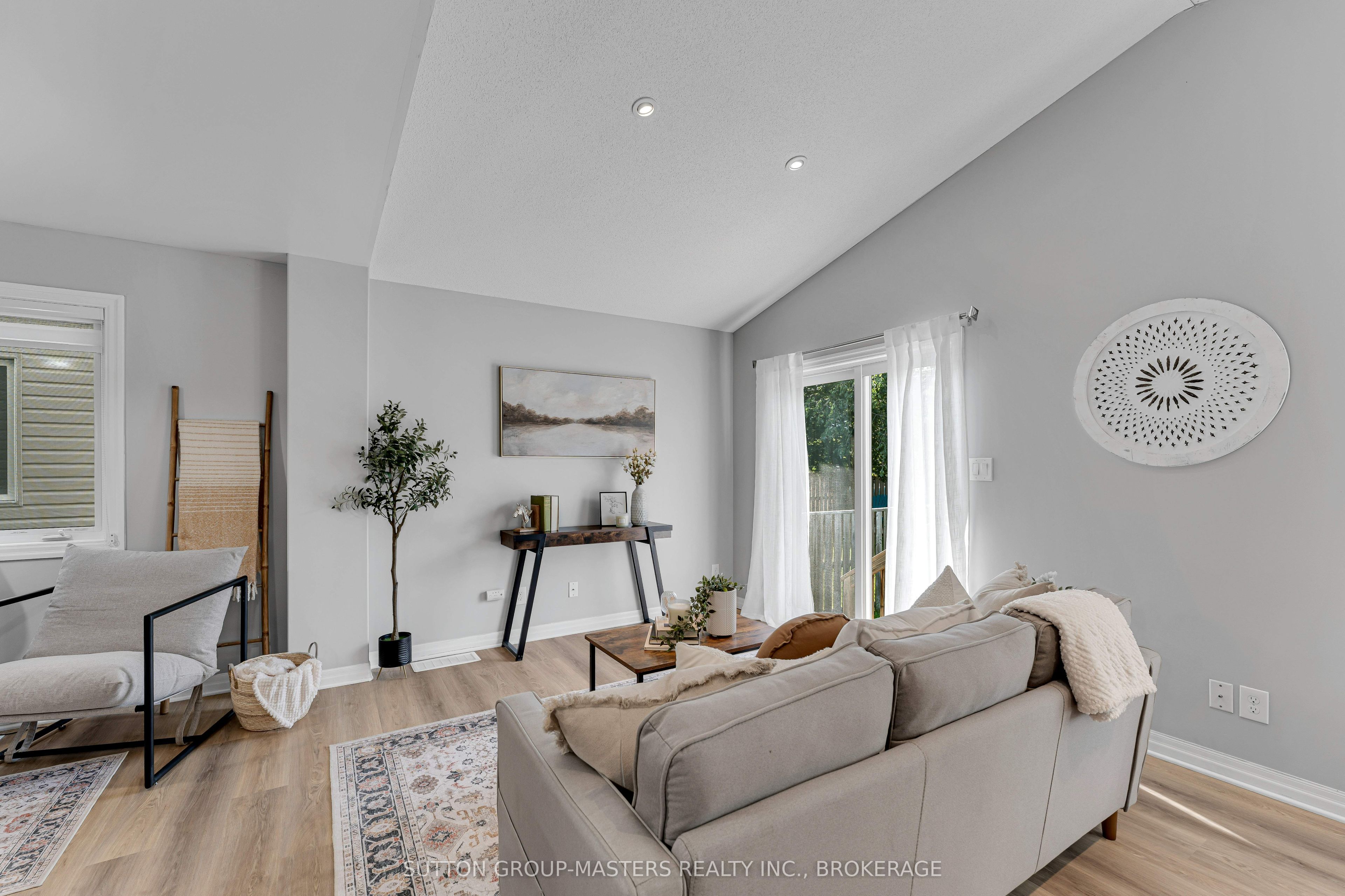 1209 Carfa Crescent Property Photo 10