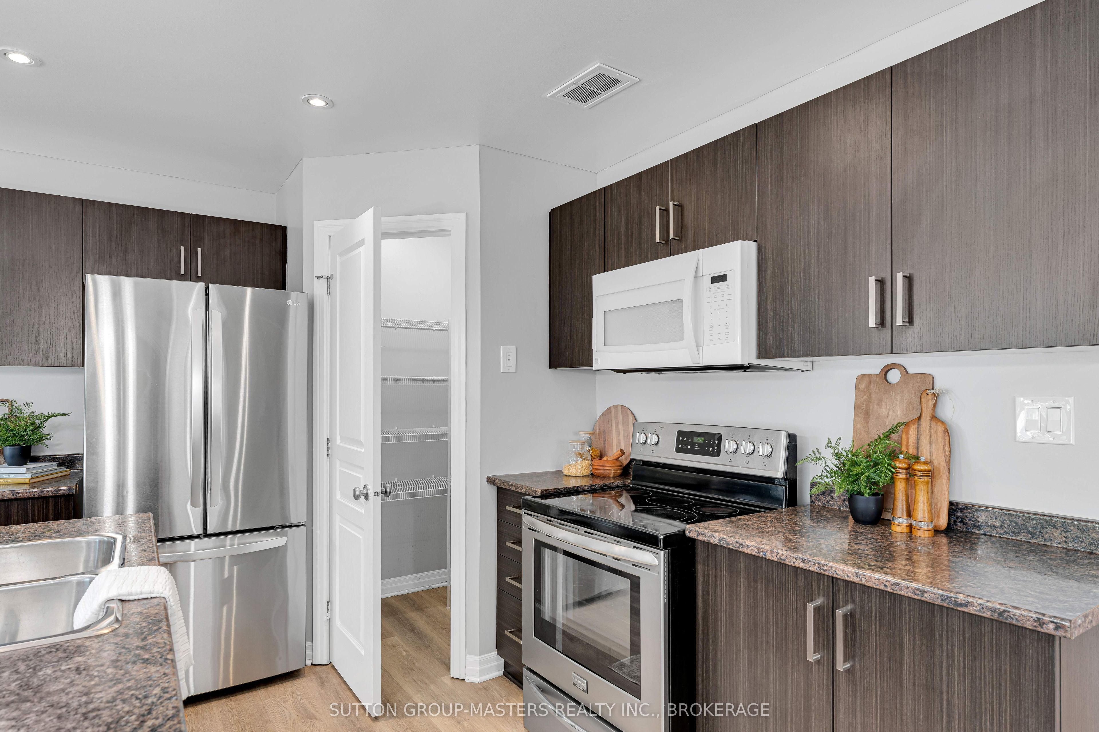 1209 Carfa Crescent Property Photo 16