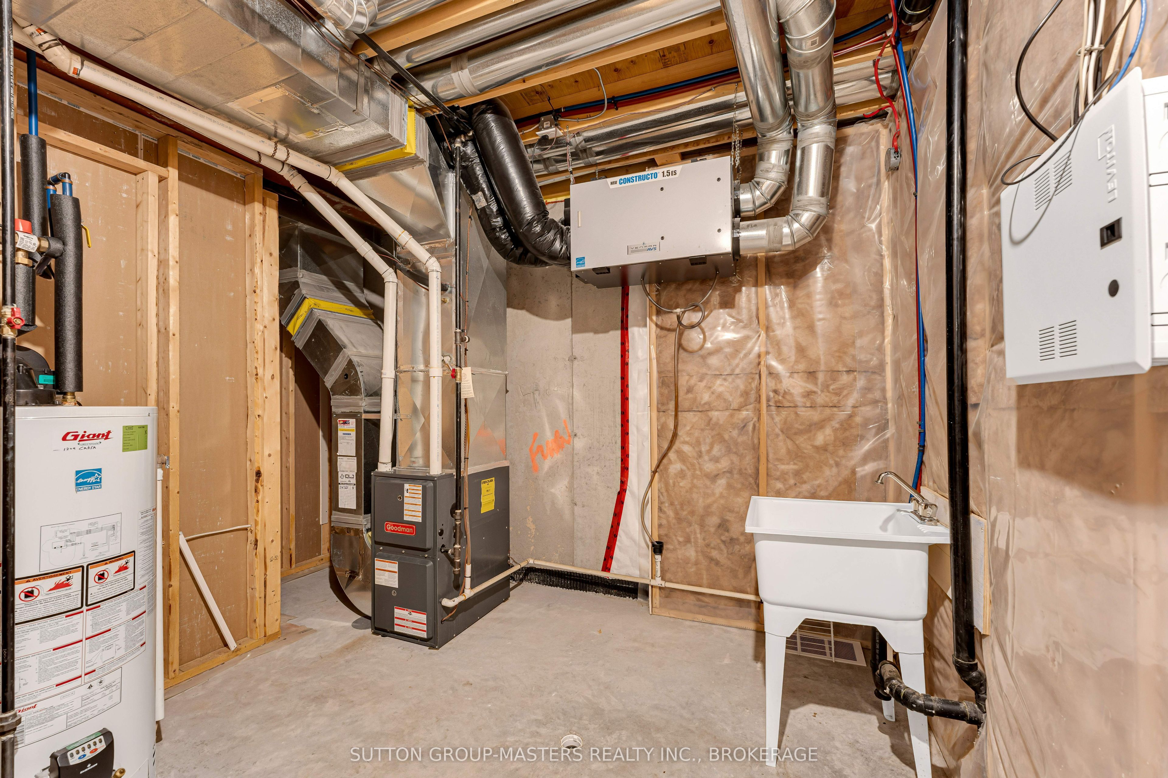 1209 Carfa Crescent Property Photo 40