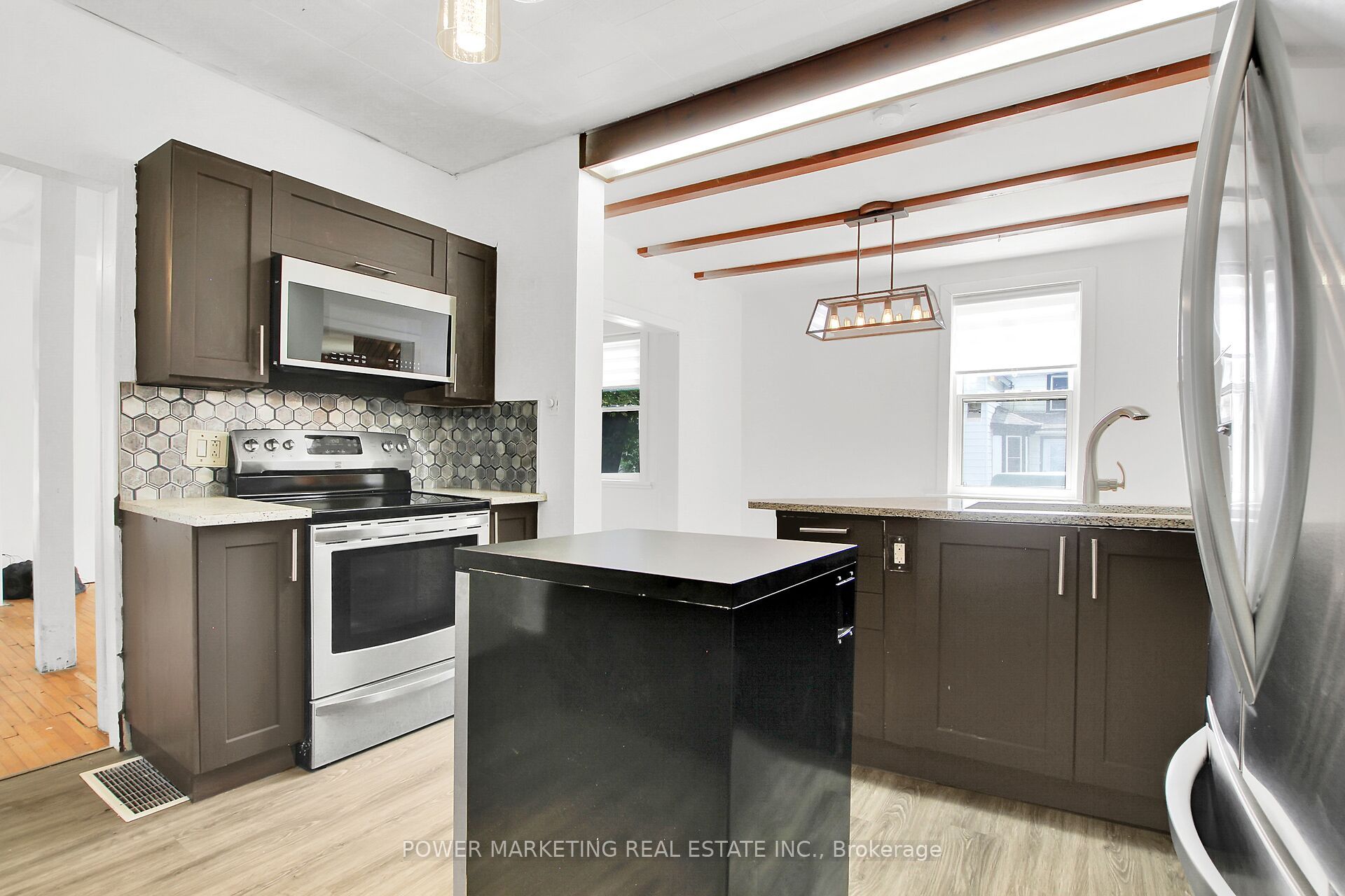 28 Montague Street Property Photo 17