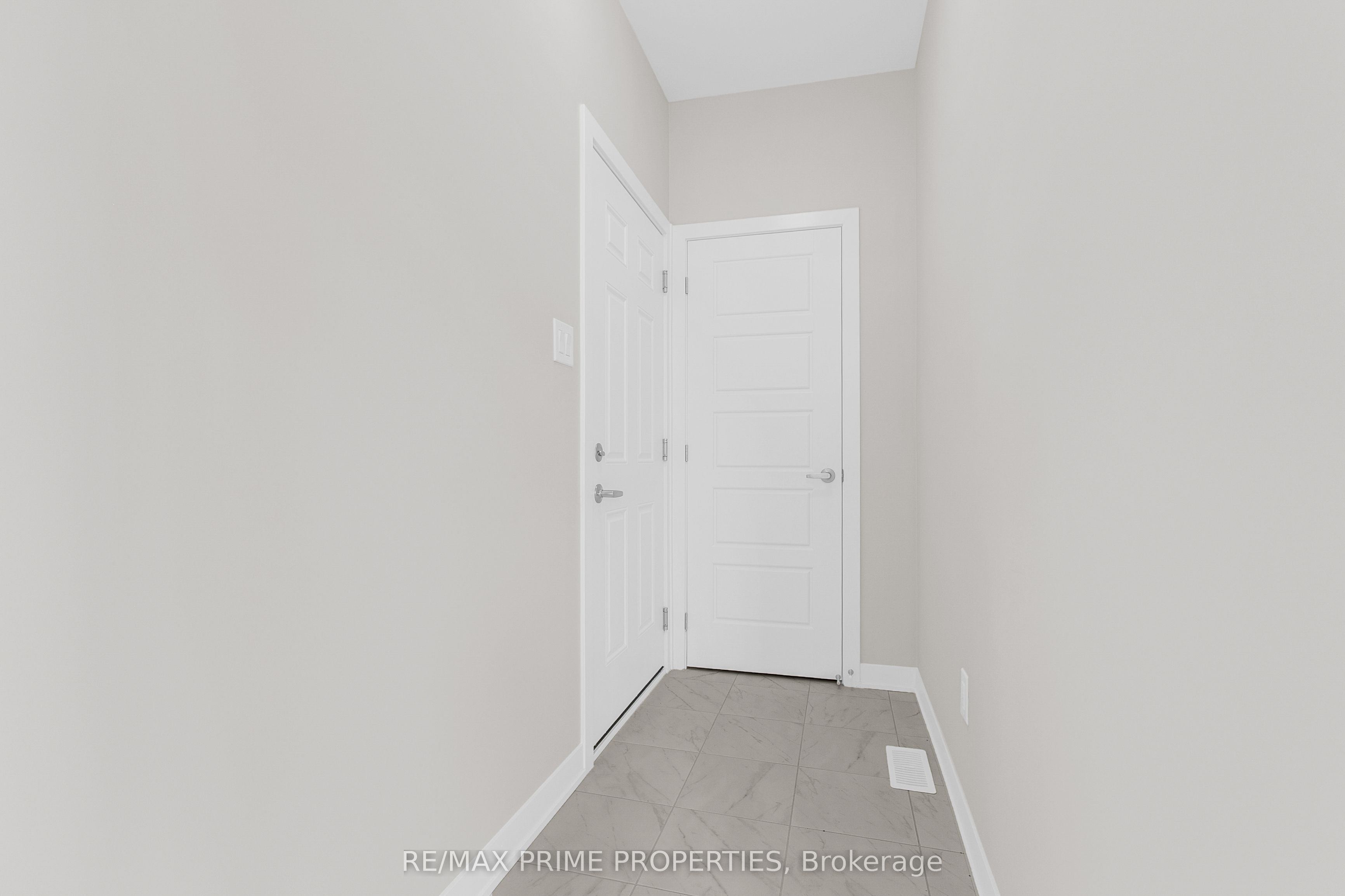745 Haflinger Row Property Photo 9
