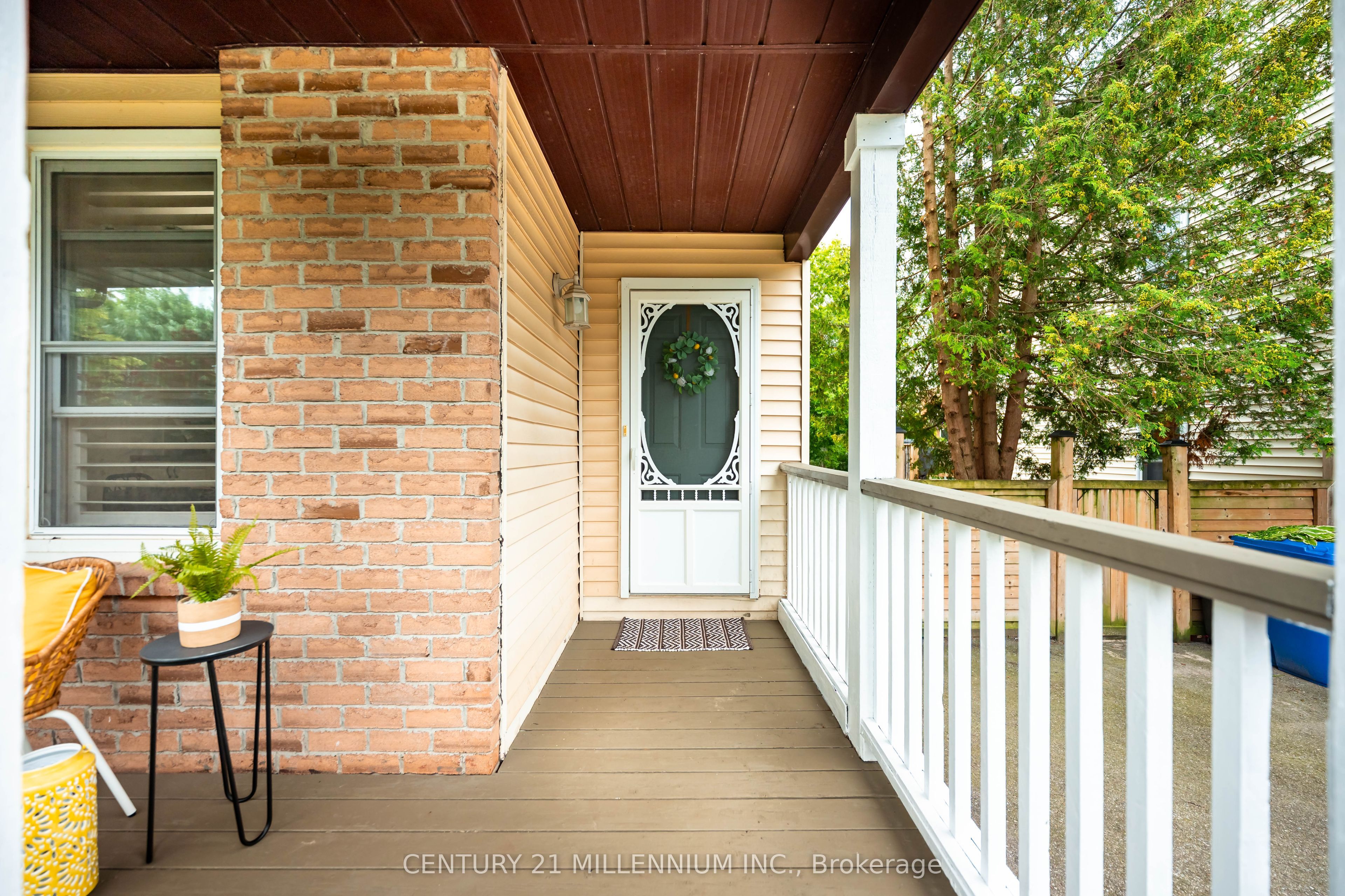 513 Pineview Gardens Property Photo 4