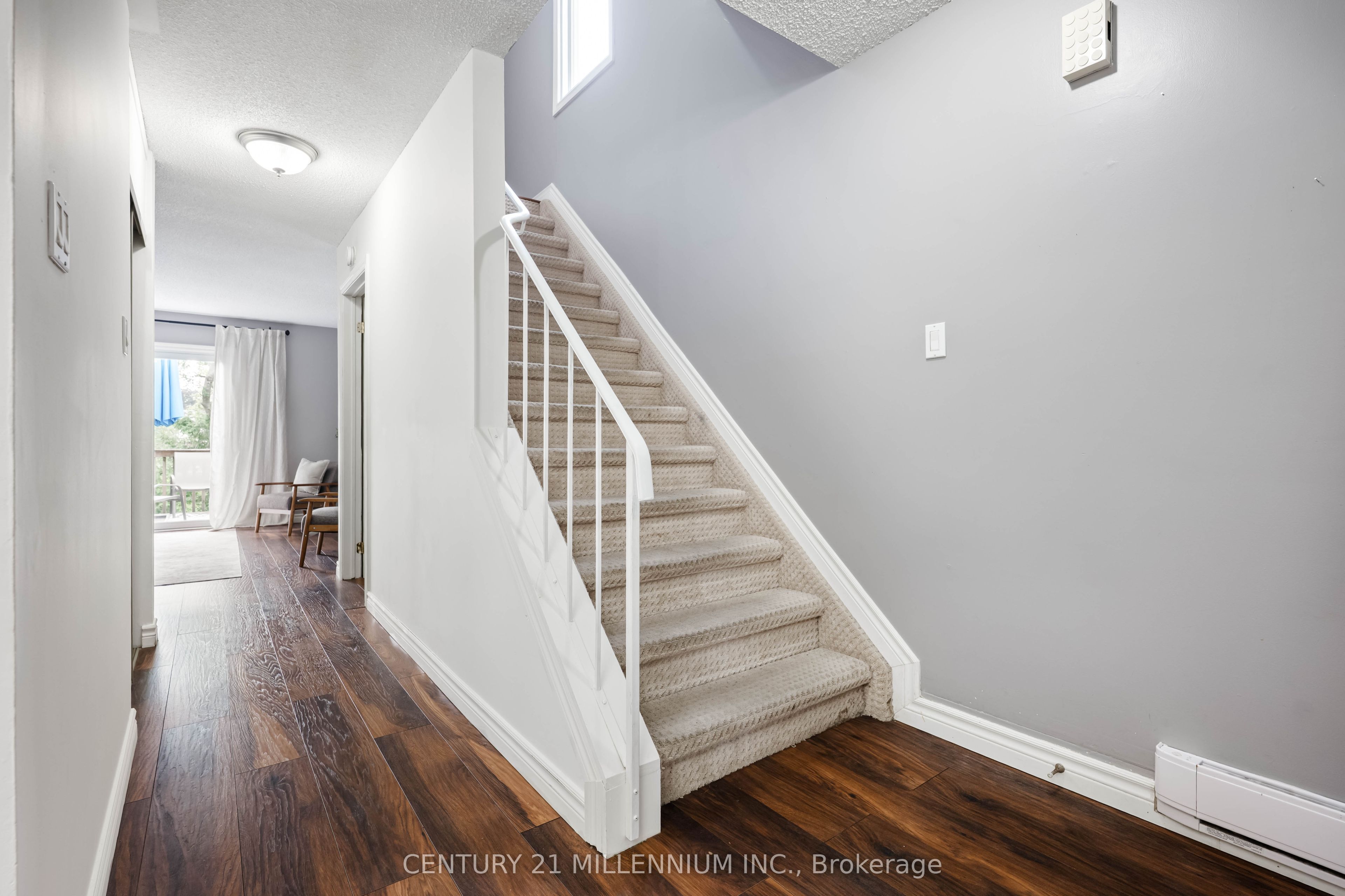 513 Pineview Gardens Property Photo 14