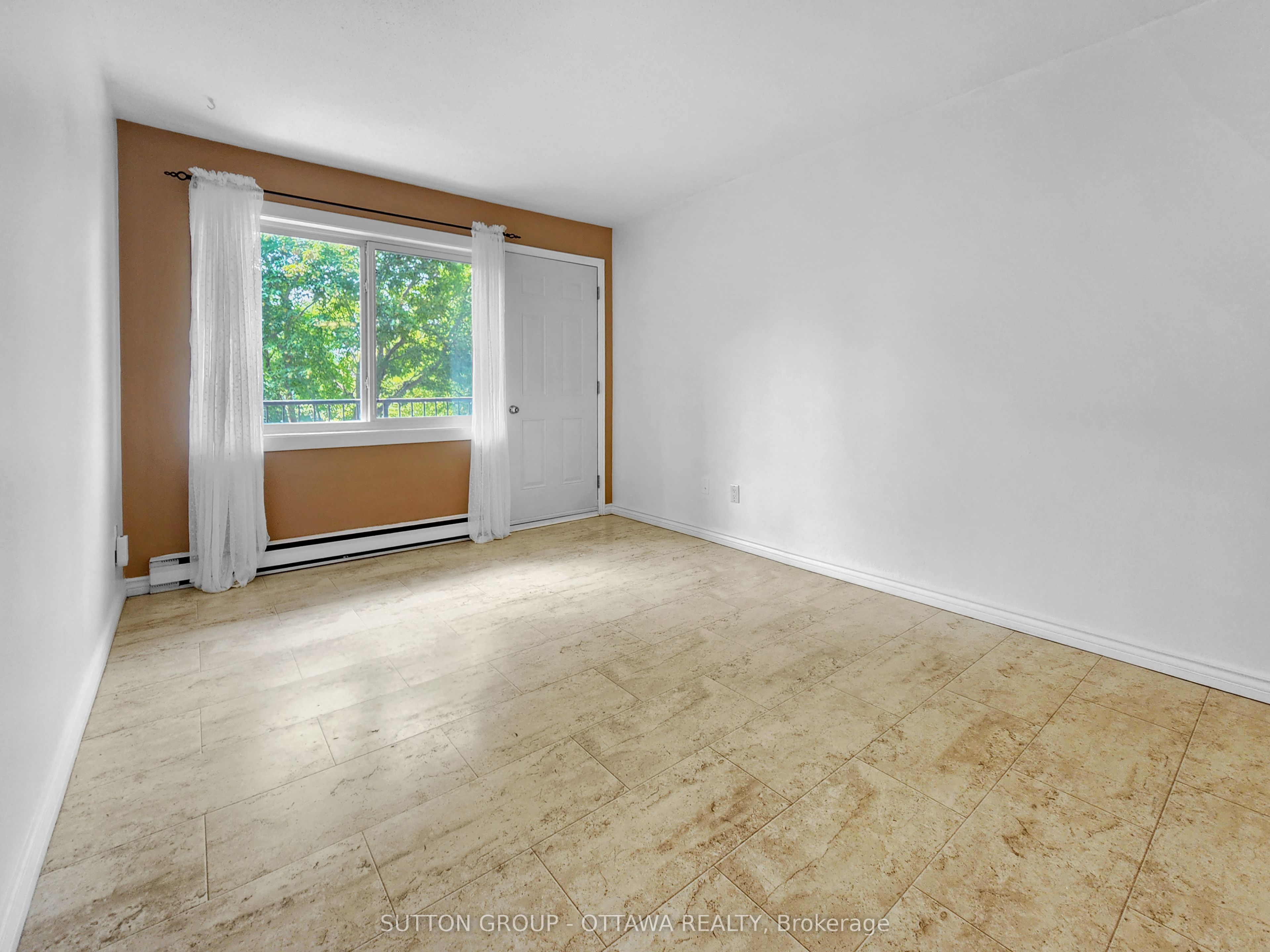 2044 Arrowsmith Drive 202a Property Photo 9