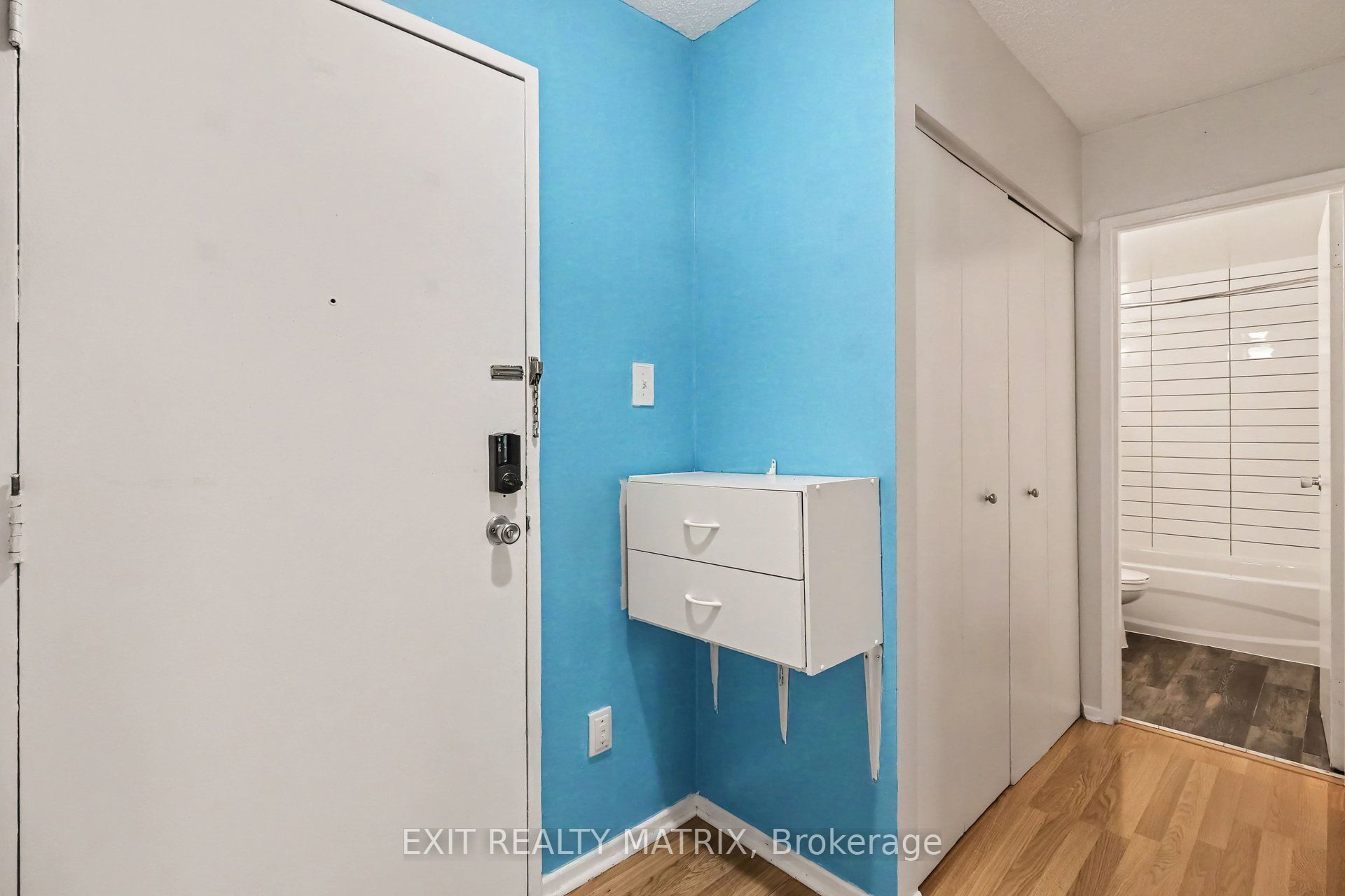2044 Arrowsmith Drive 203 C Property Photo 6