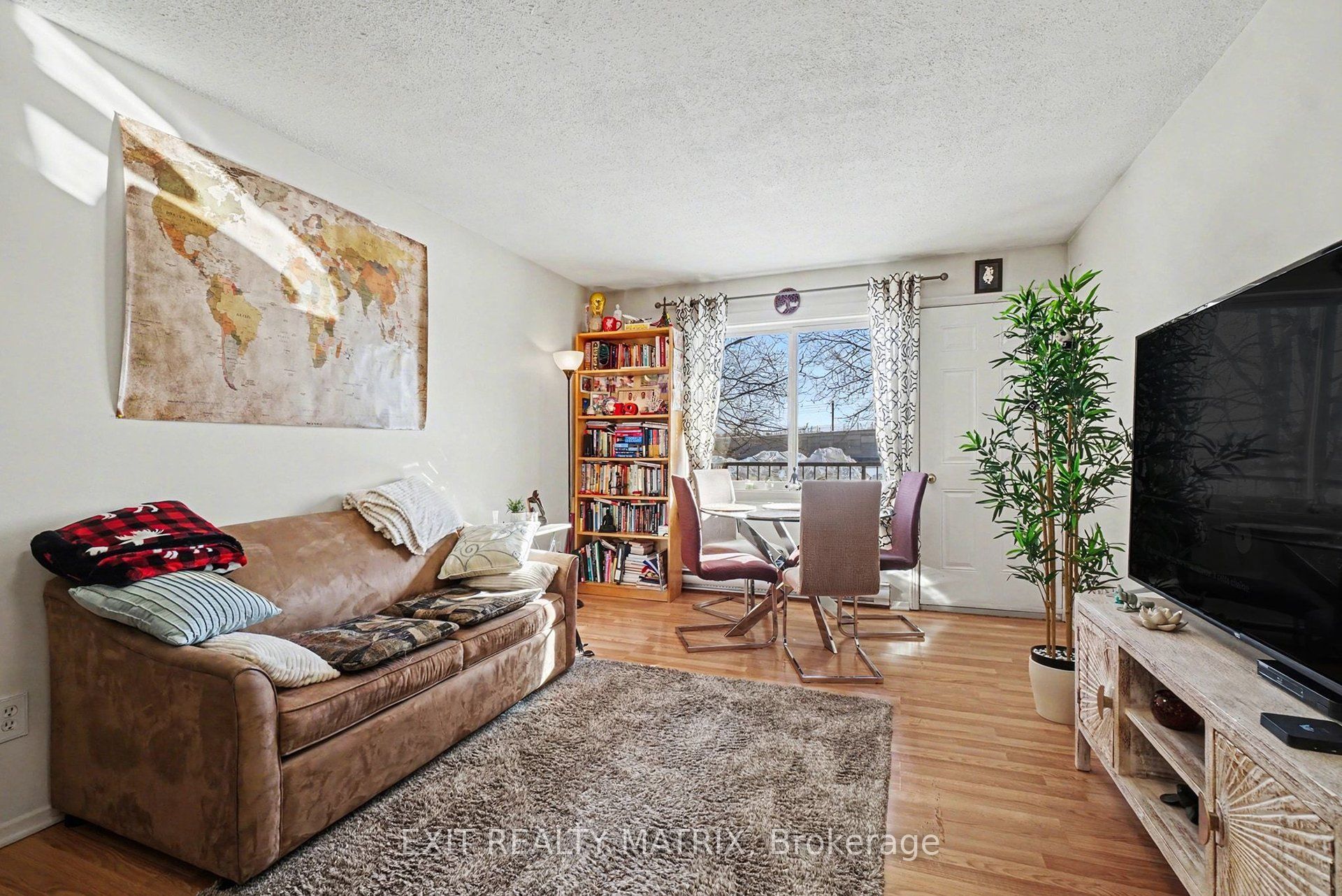 2044 Arrowsmith Drive 203 C Property Photo 8
