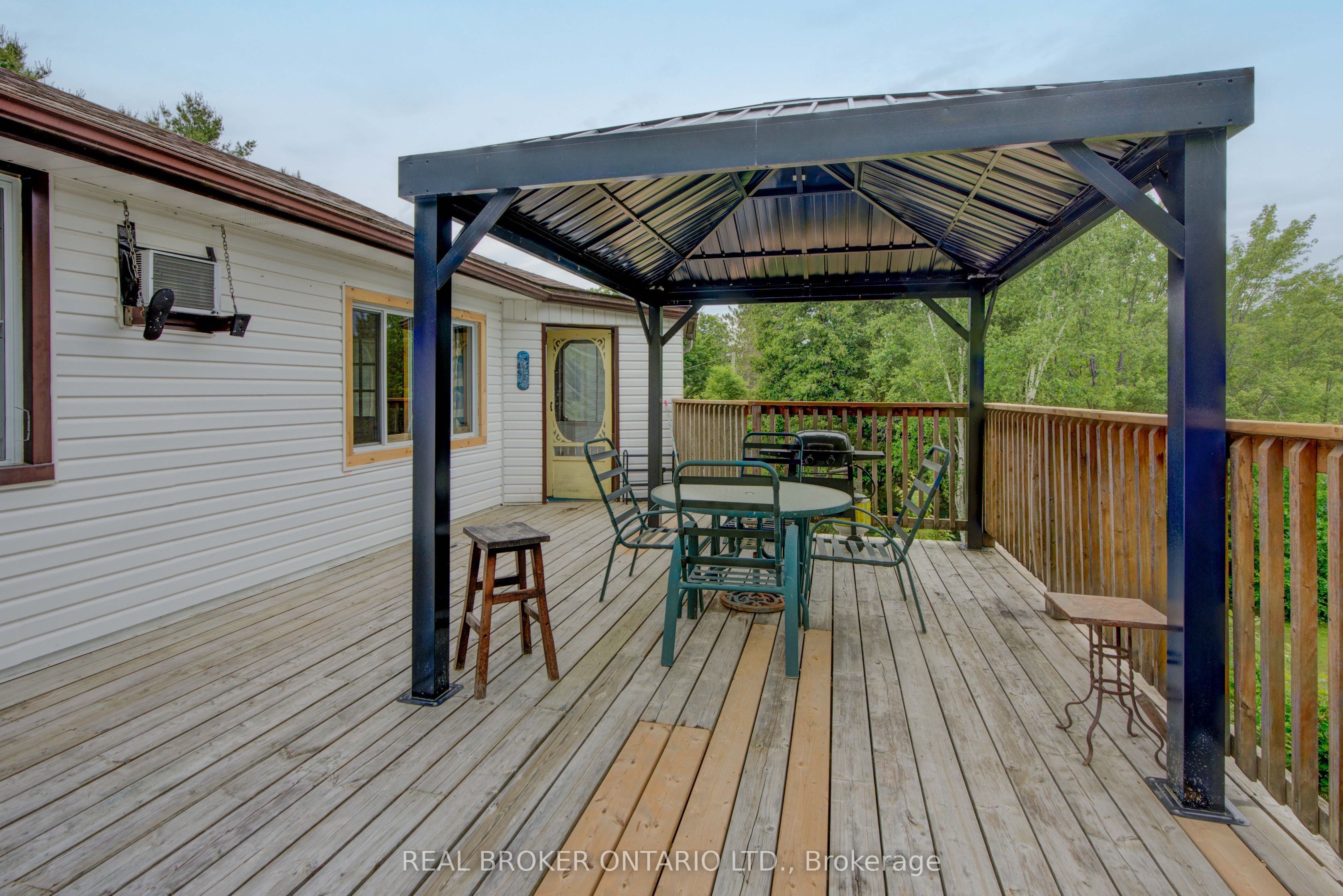 1180 Guigue Road Property Photo 13