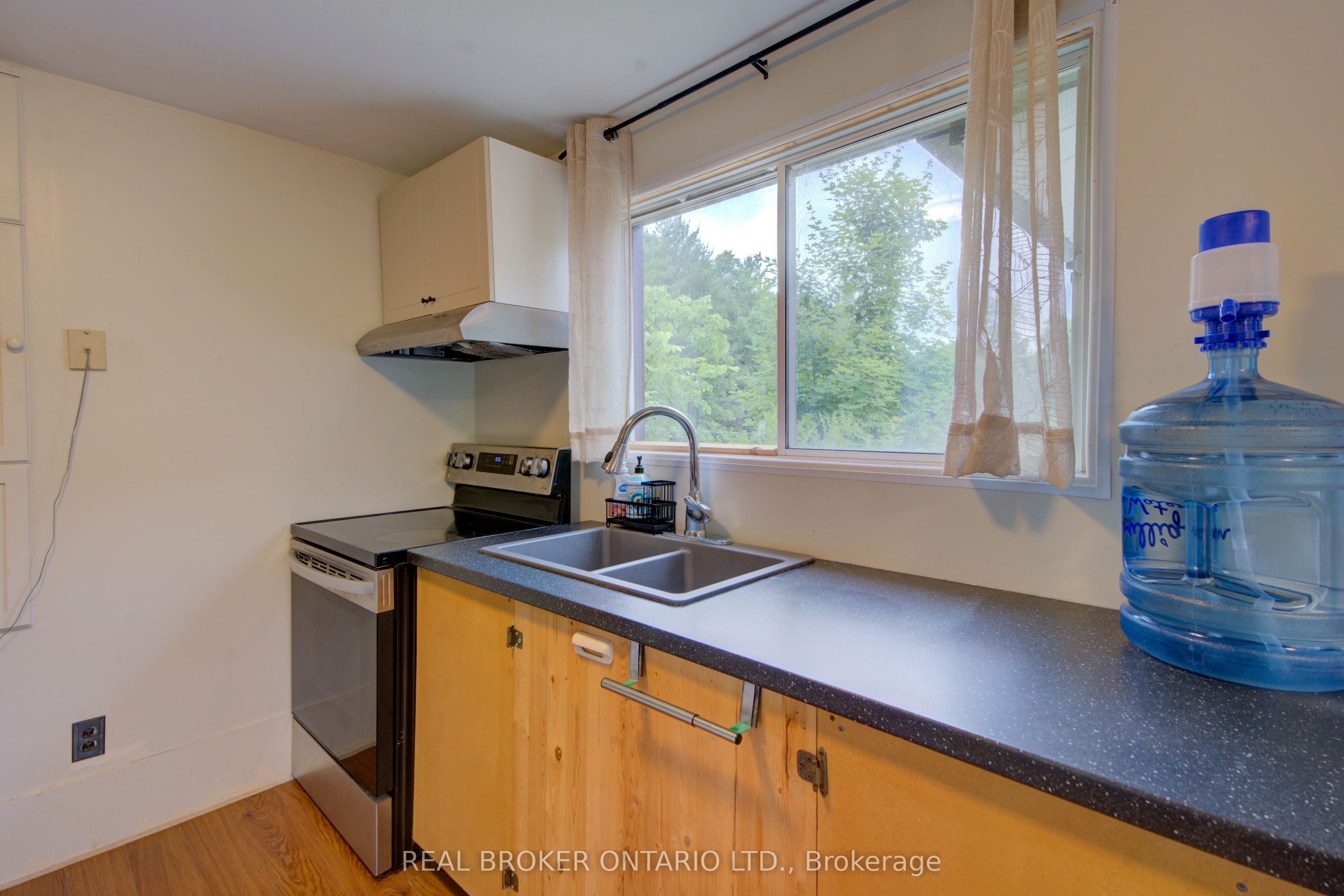 1180 Guigue Road Property Photo 25