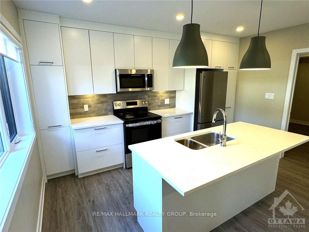 320 Mona Avenue B Property Photo 8
