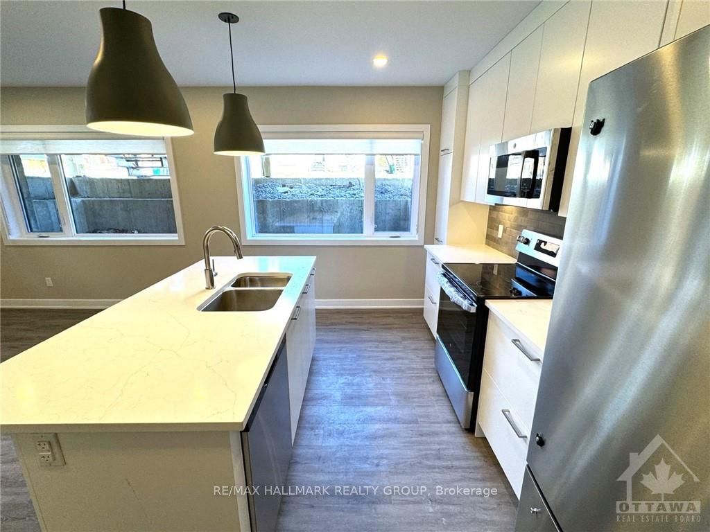 320 Mona Avenue B Property Photo 11