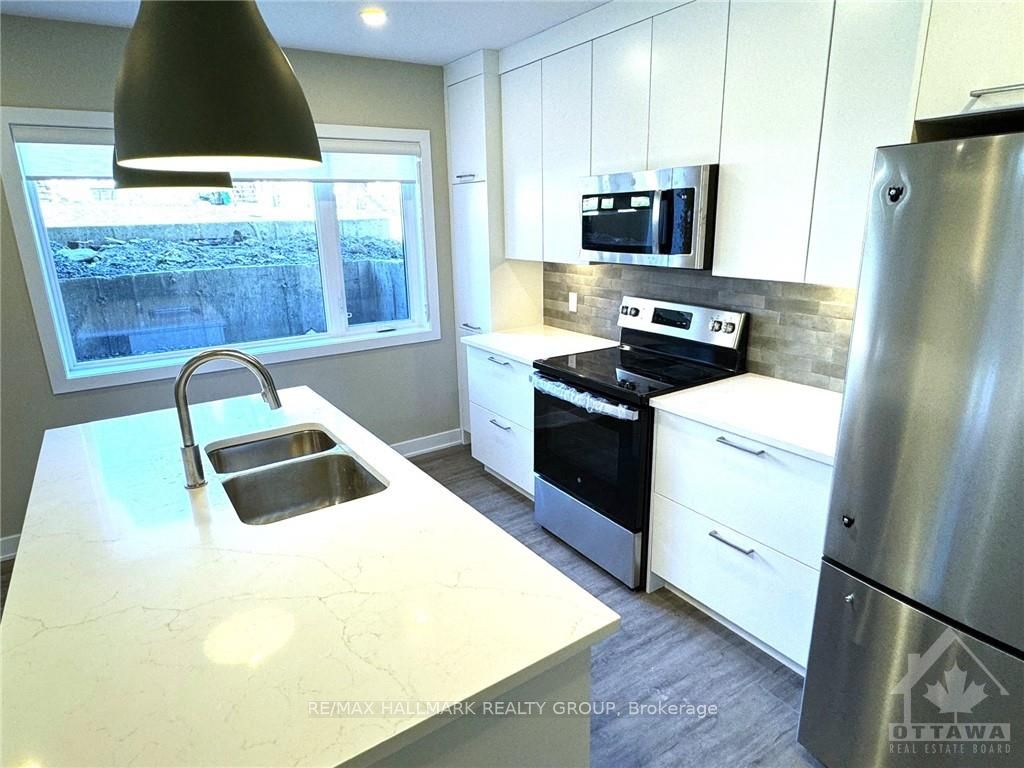 320 Mona Avenue B Property Photo 12