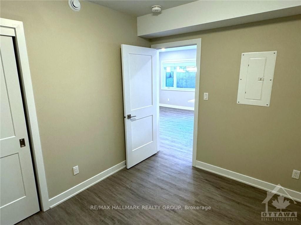 320 Mona Avenue B Property Photo 14