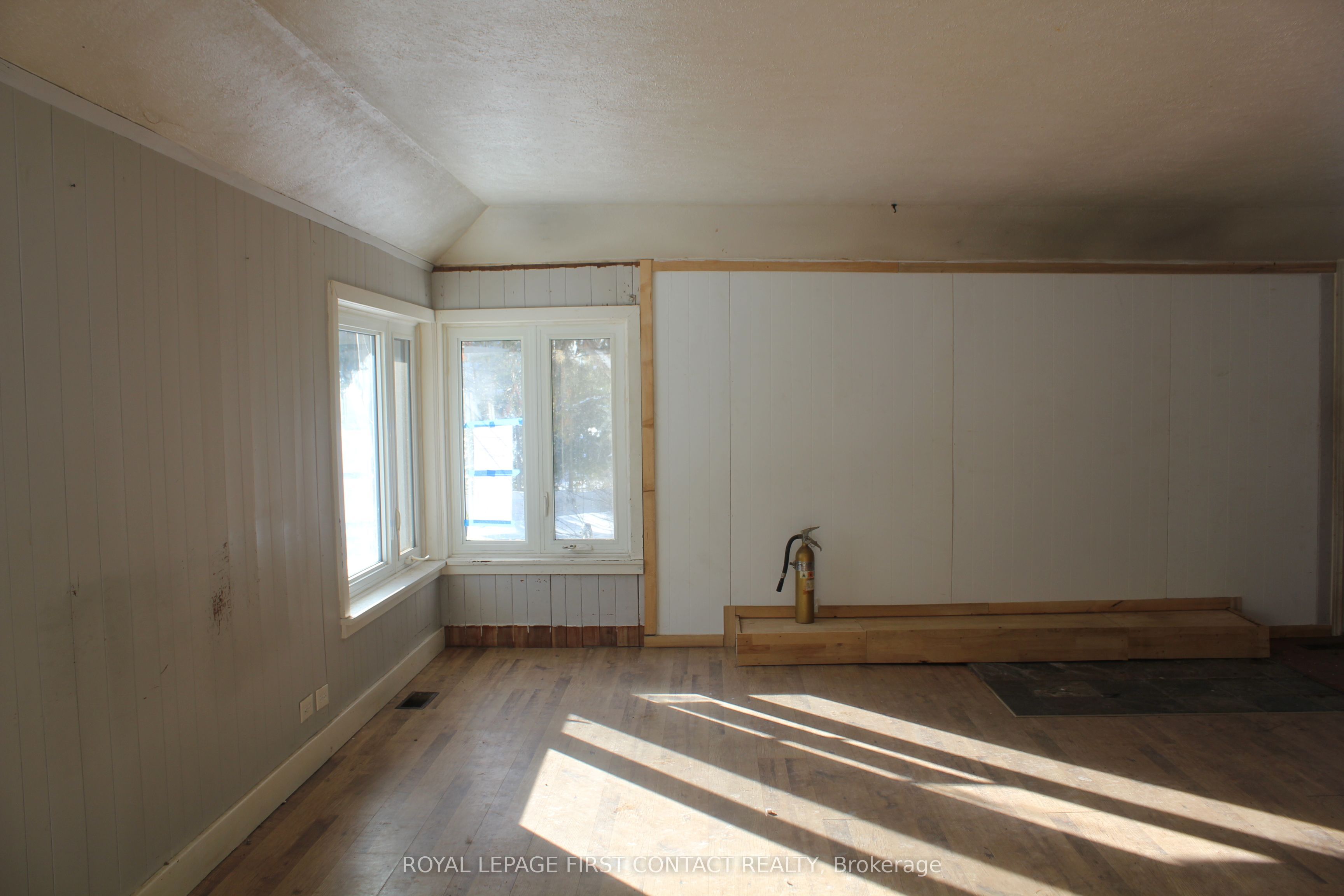 47 Riverside Drive Property Photo 8