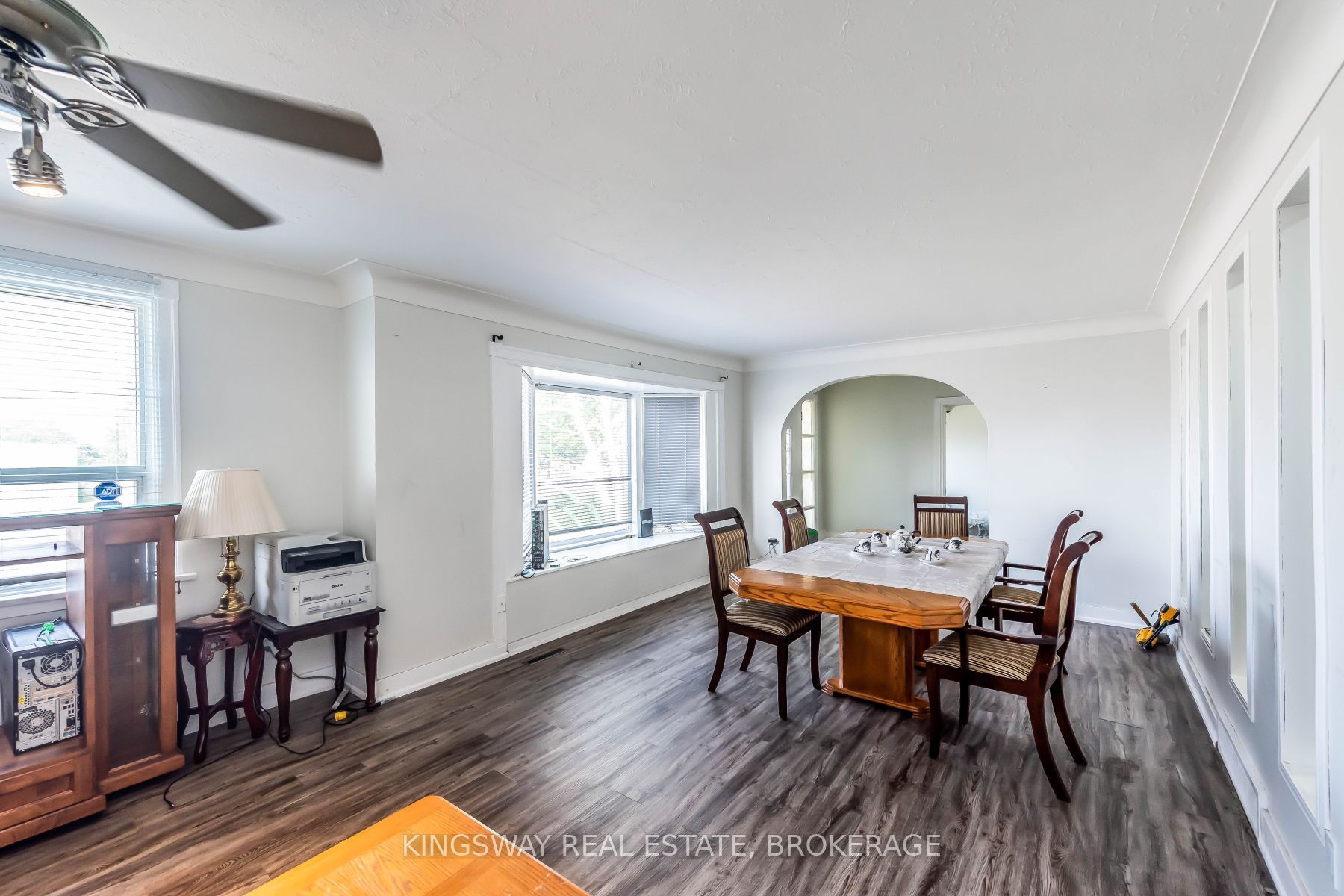 556 Barton Street E Property Photo 8